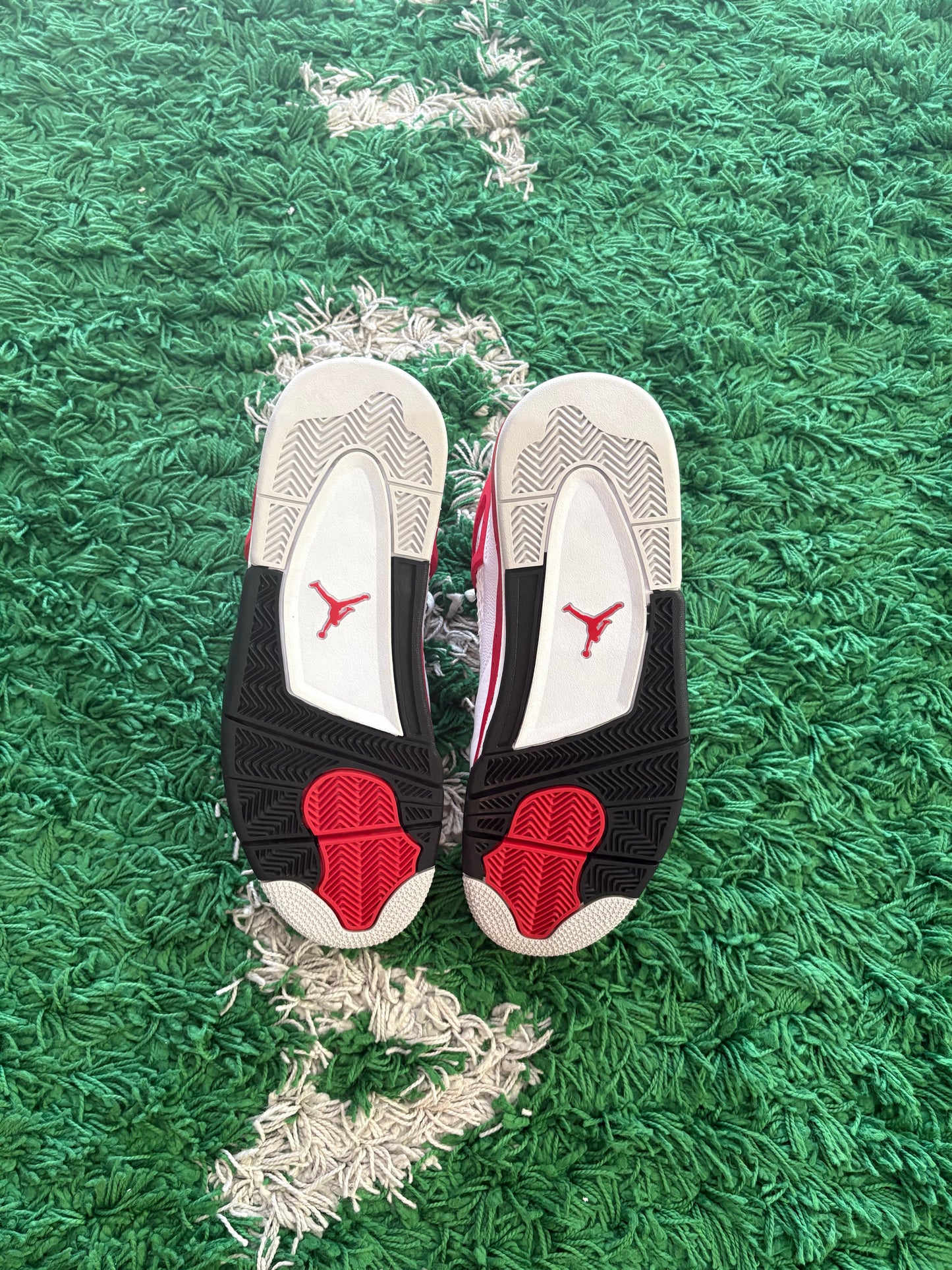 Jordan Retro 4 “Red Cement”