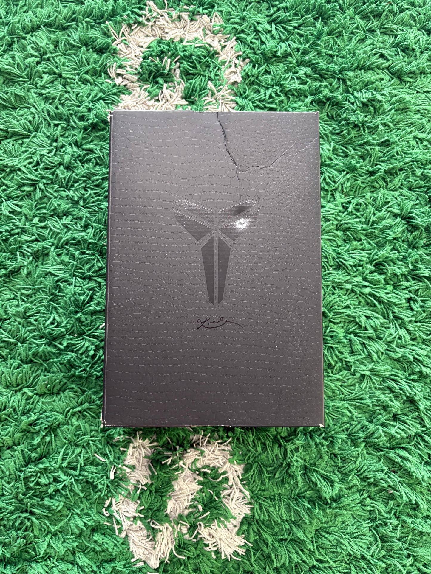 Kobe 4 Protro “Gold Medal”