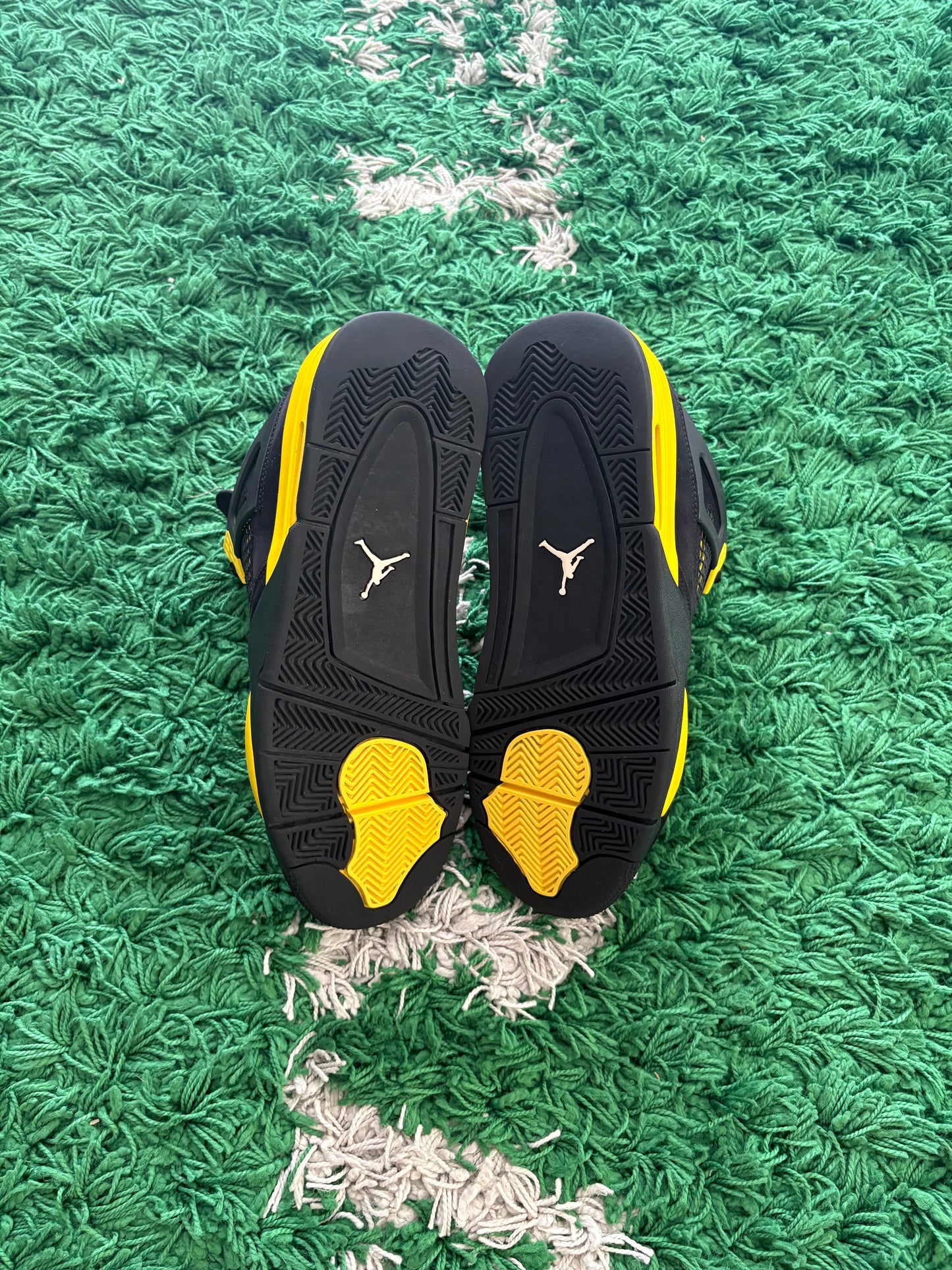 Jordan Retro 4 “Thunder”