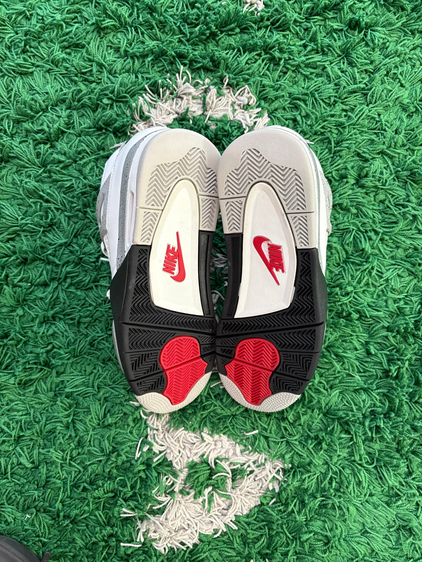 Jordan Retro 4 “White Cement” 2025