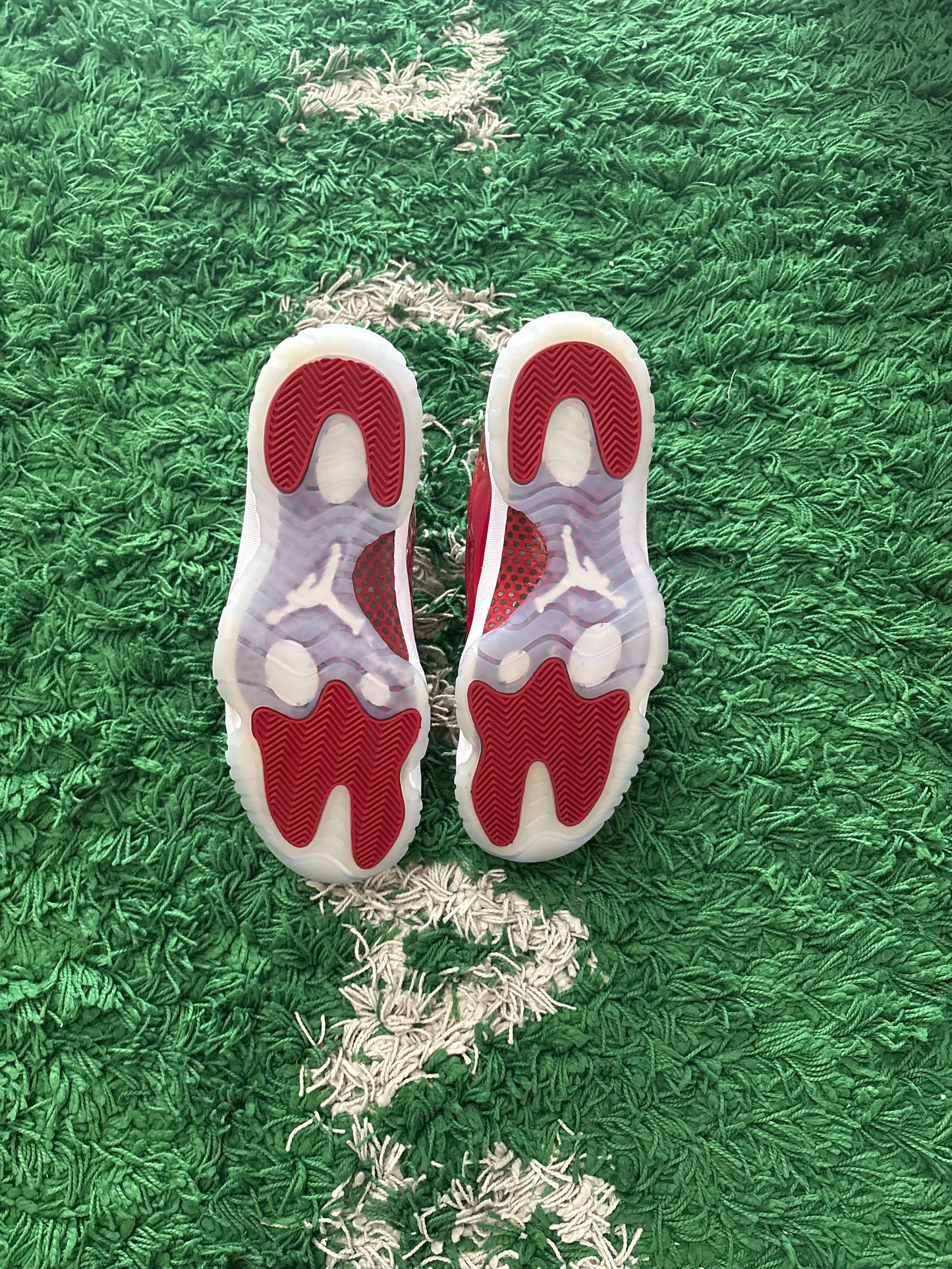 Jordan Retro 11 “Cherry”