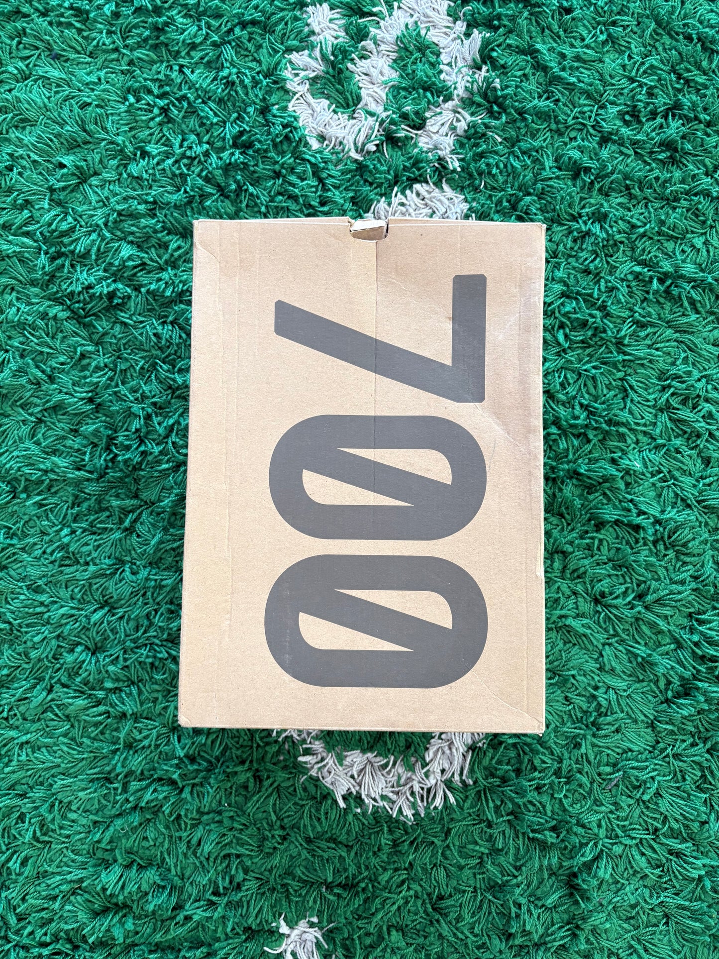 Yeezy 700 “Inertia”