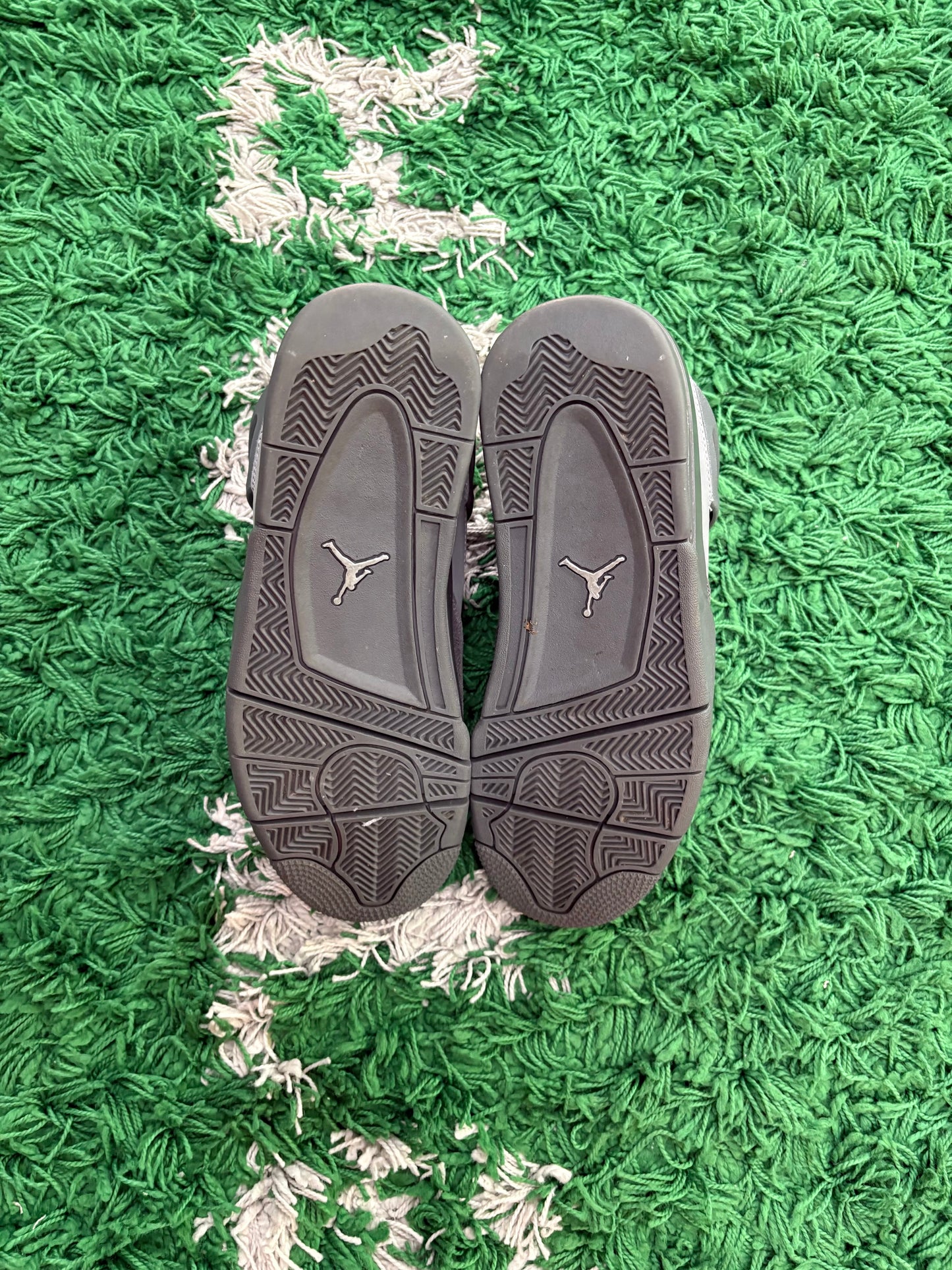 Jordan Retro 4 “Wet Cement”