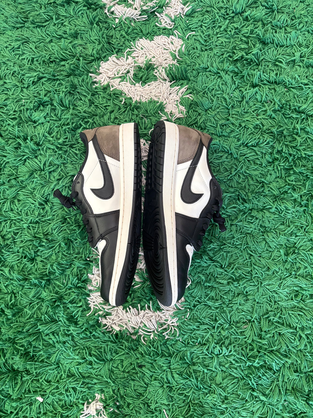 Jordan Retro 1 Low OG “mocha”