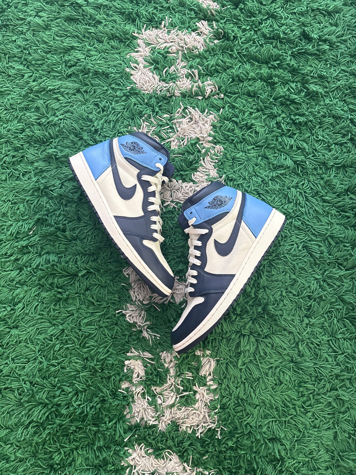 Jordan Retro 1 High “Obsidian”