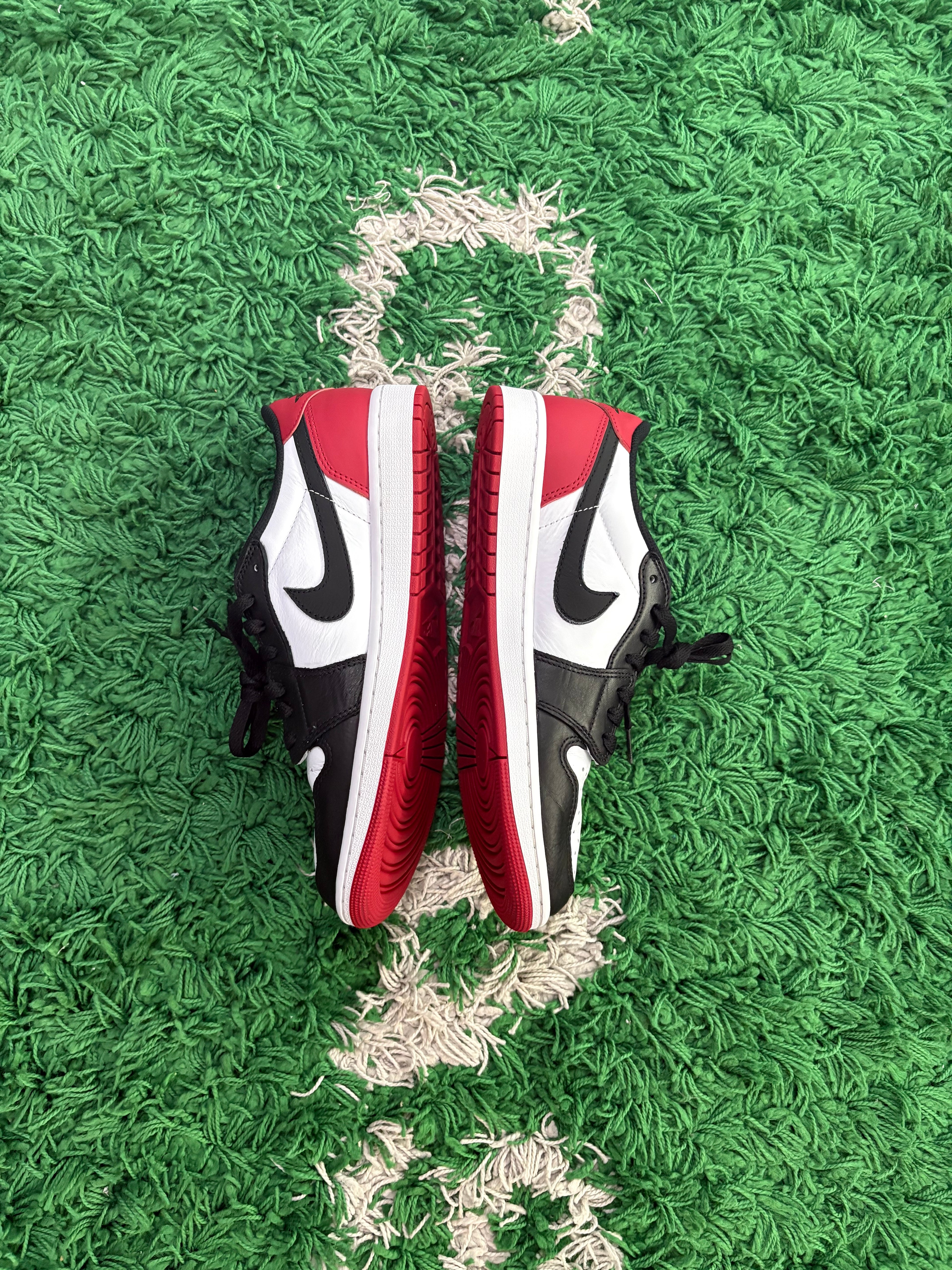 Jordan Retro 1 Low OG “Black Toe”