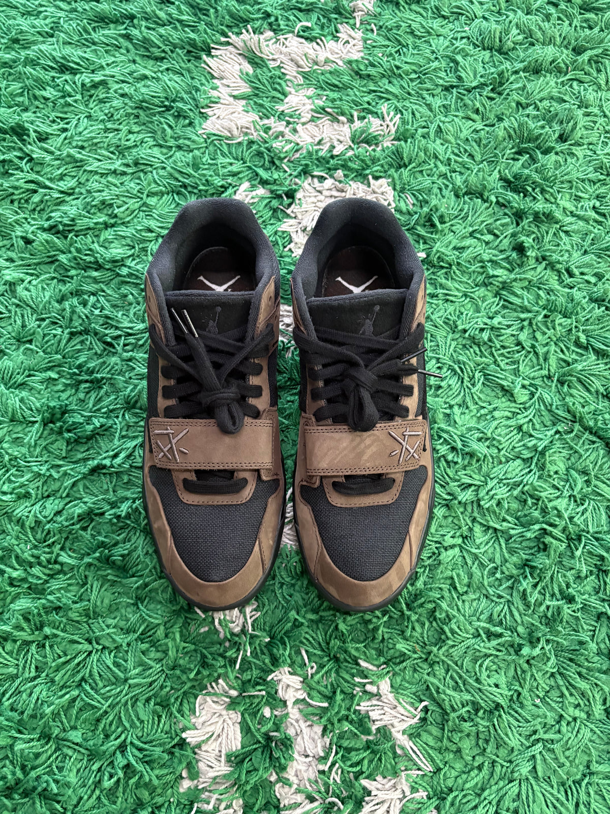 Travis Scott Jumpman Jack “Dark Mocha”