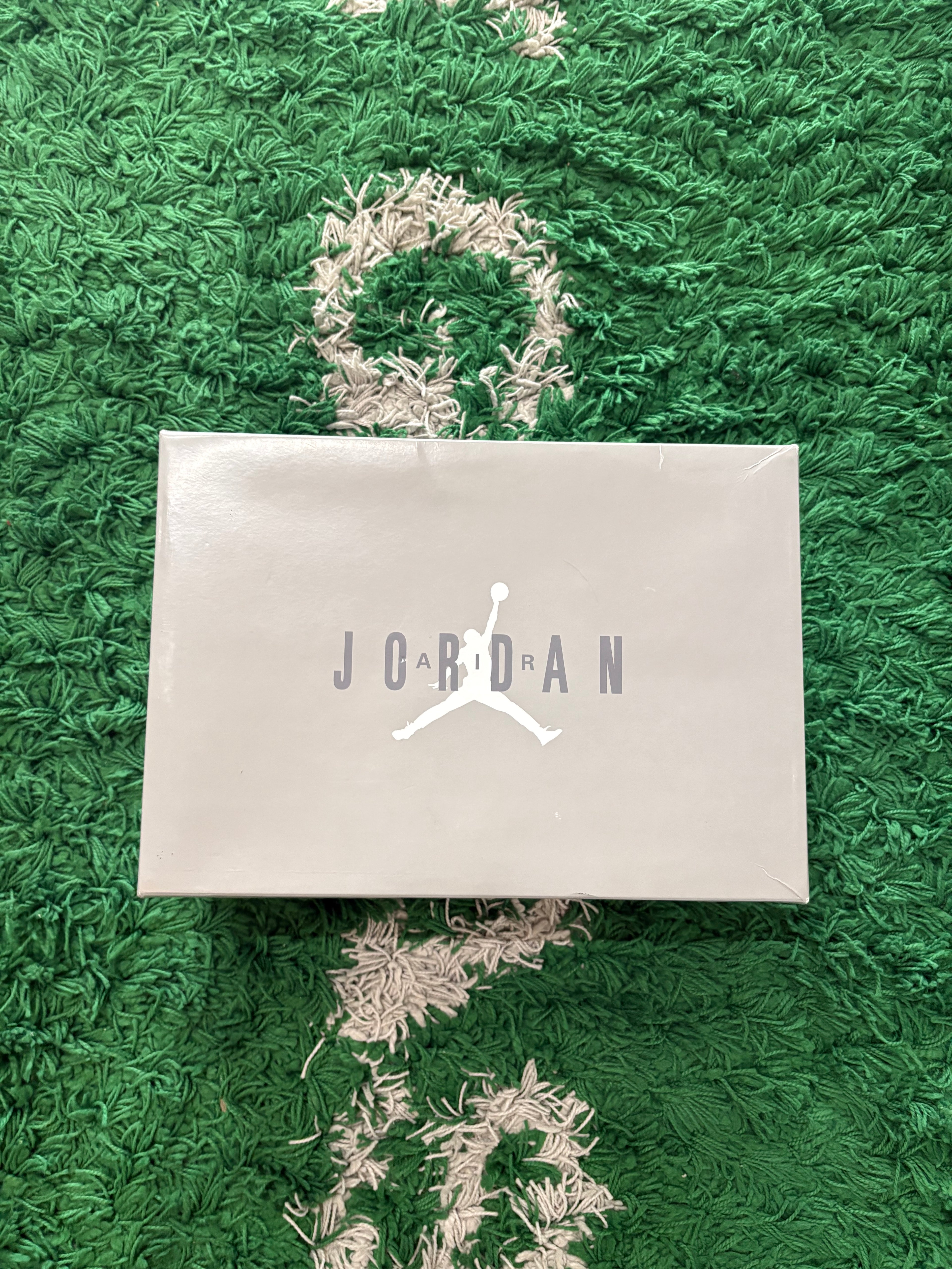 Jordan Retro 11 “Cool Grey”