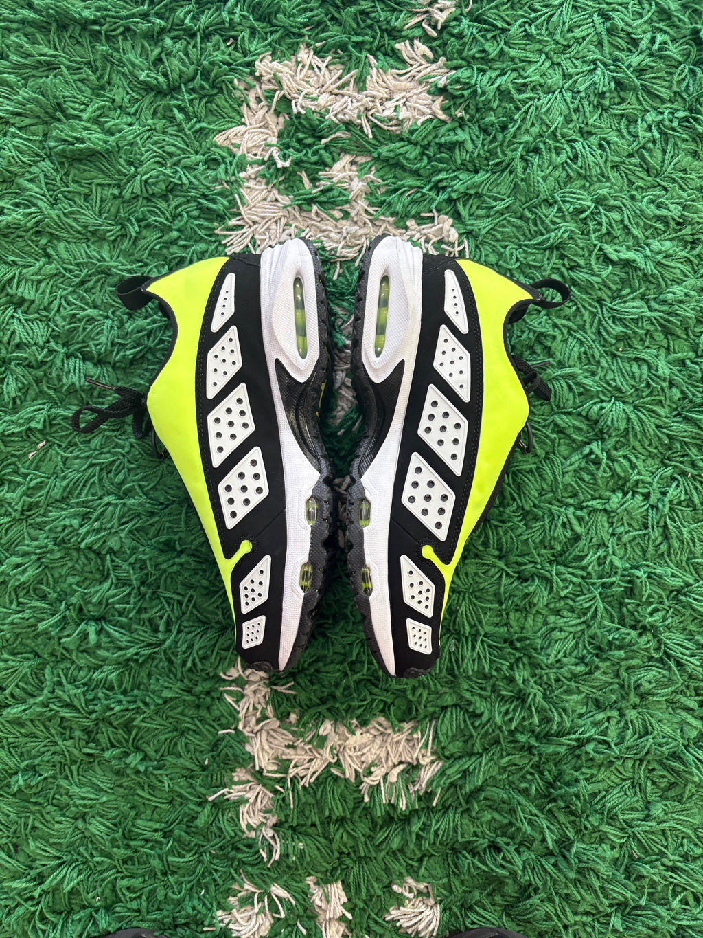 Nike Air Sunder Max “Electric Green”