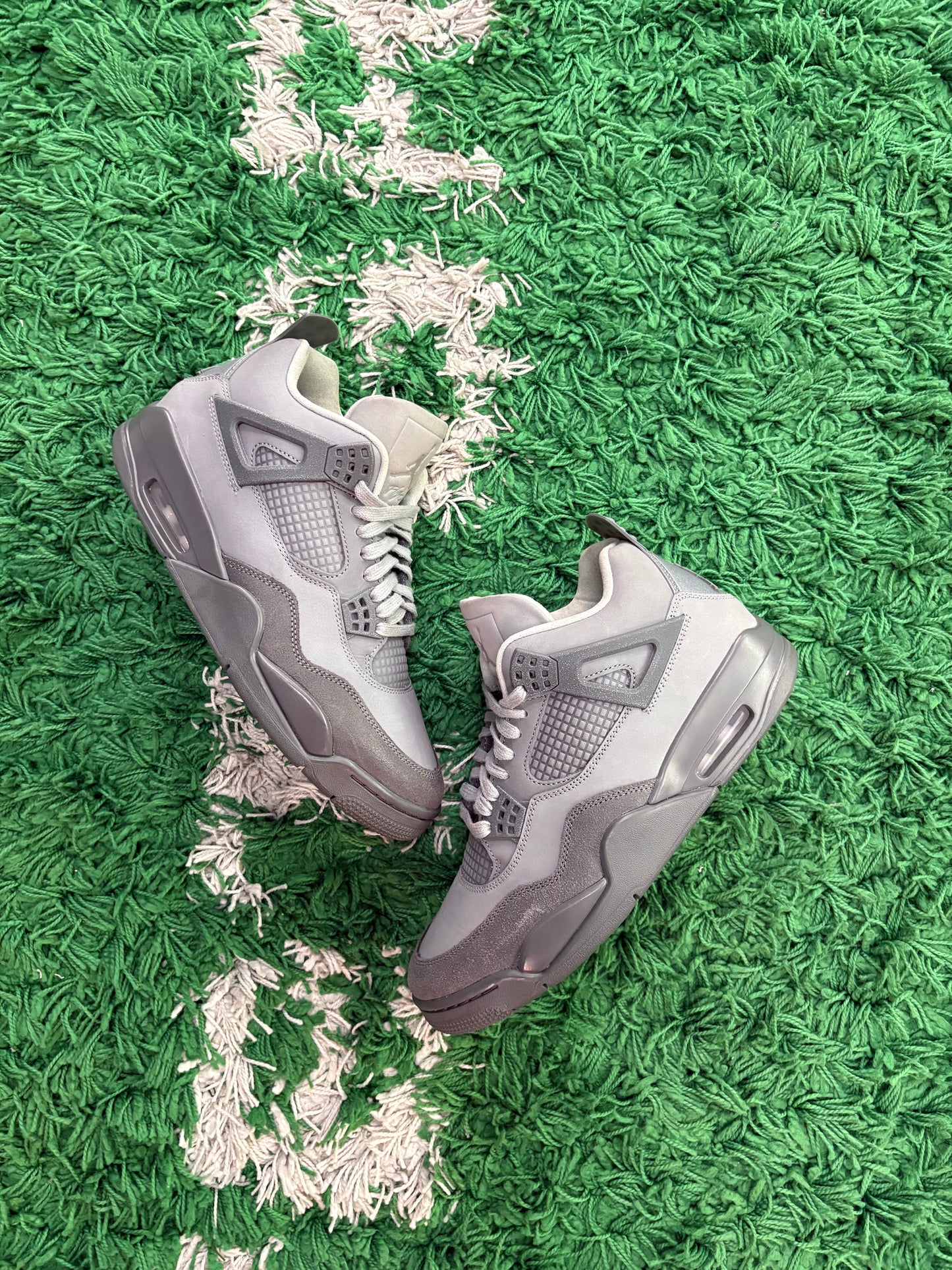 Jordan Retro 4 “Wet Cement”