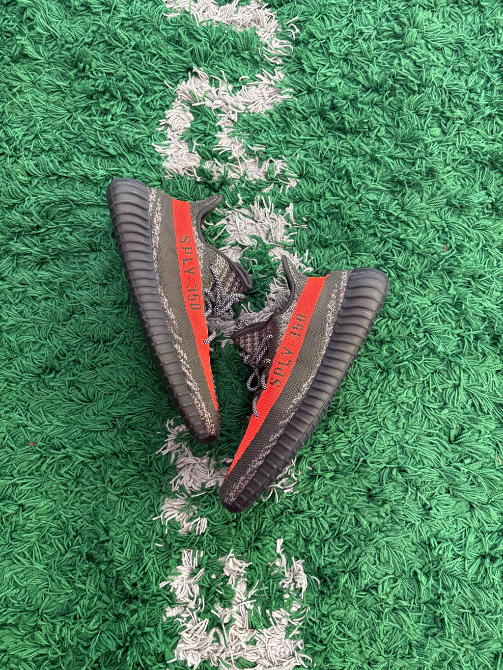 Adidas Yeezy Boost 350 V2 “Carbon Beluga”