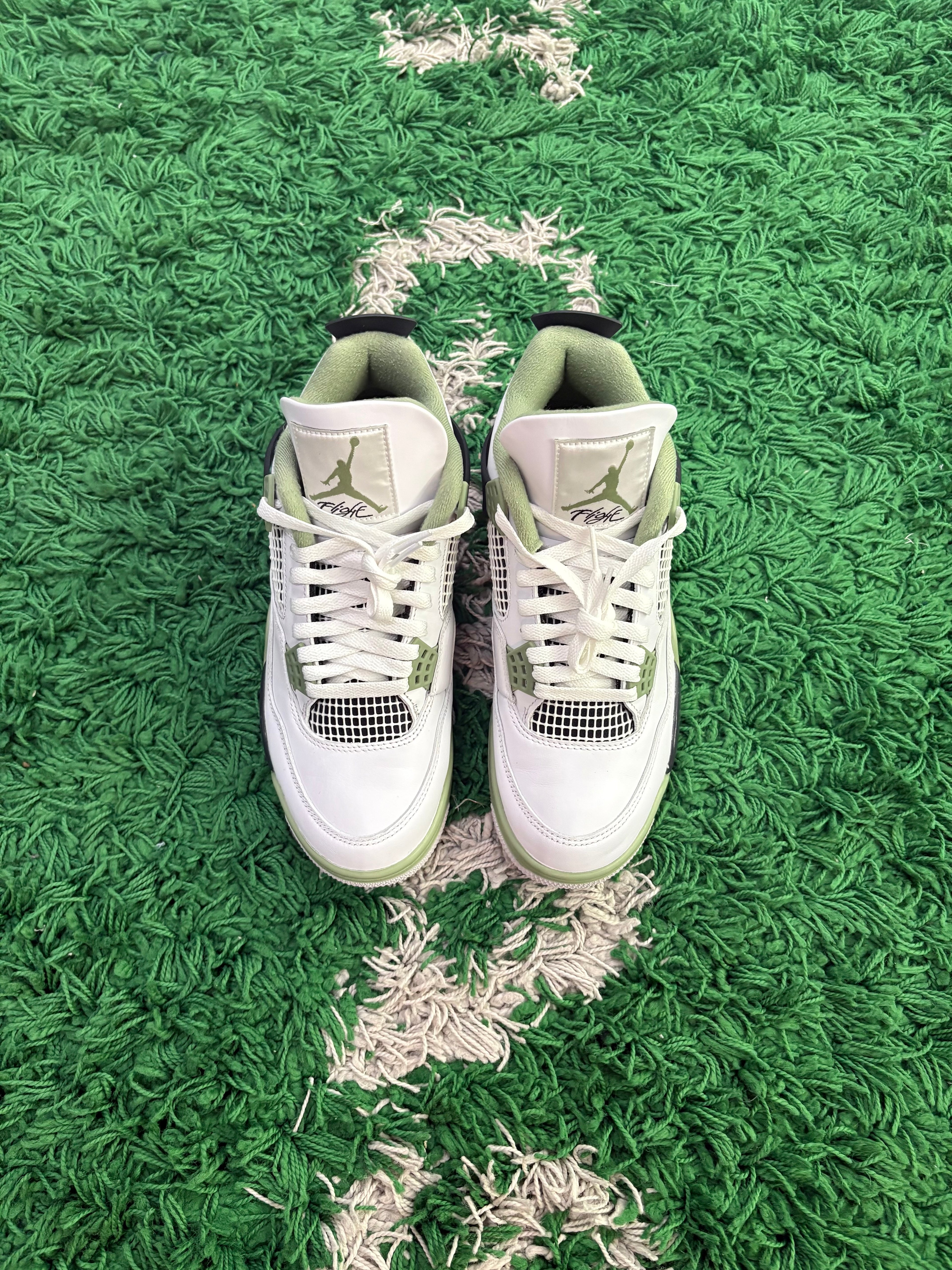 Wmns Jordan Retro 4 “Seafoam”