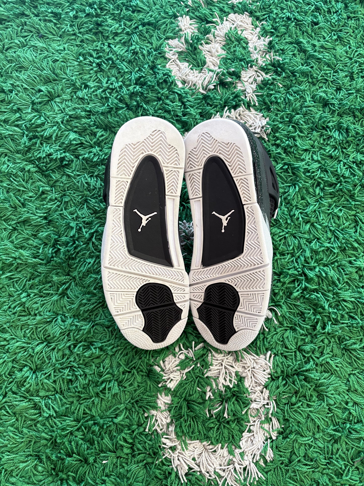 Jordan Retro 4 “Fear”