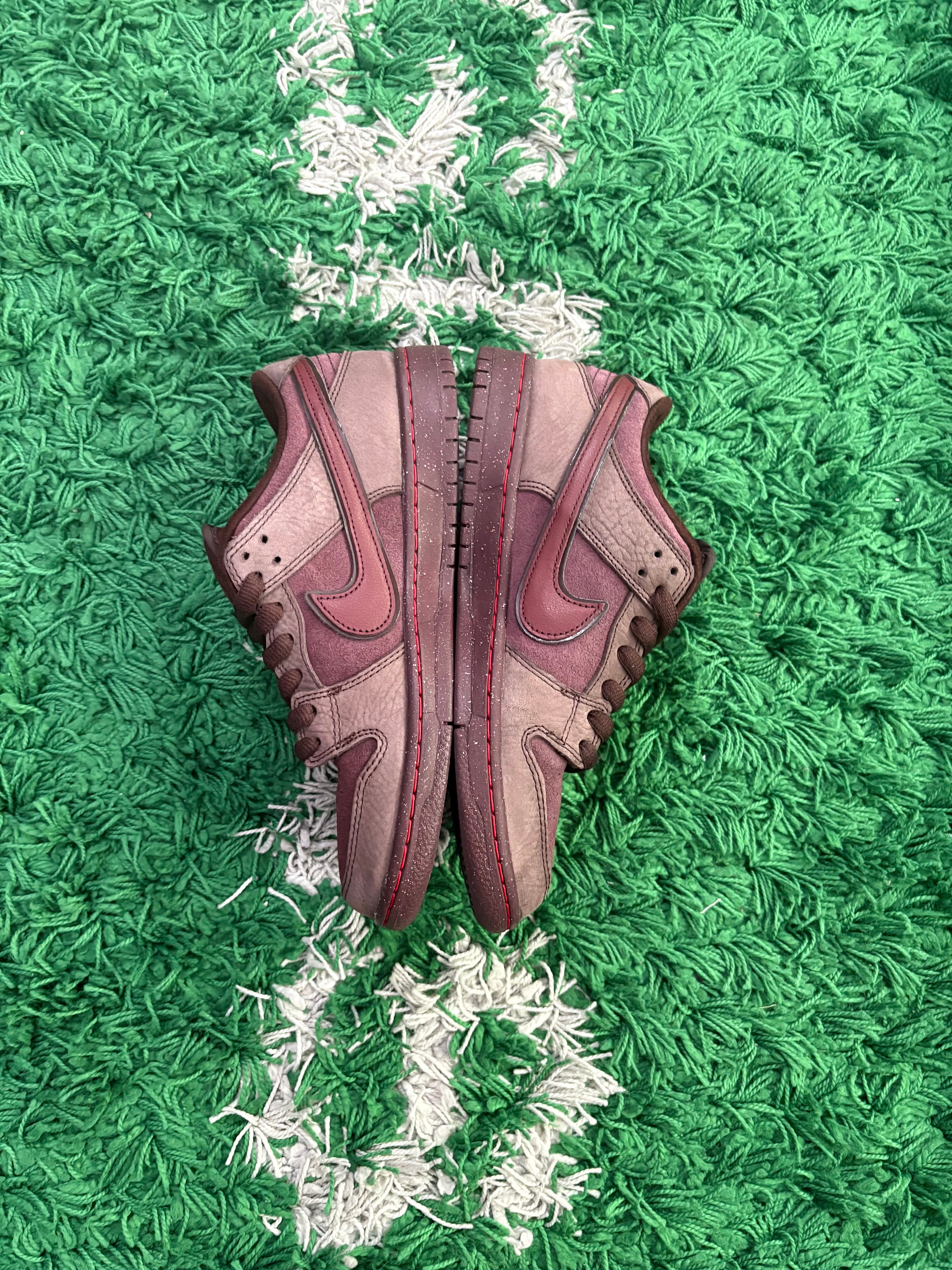 Nike Sb Dunk Low City of Love “Bordeaux”