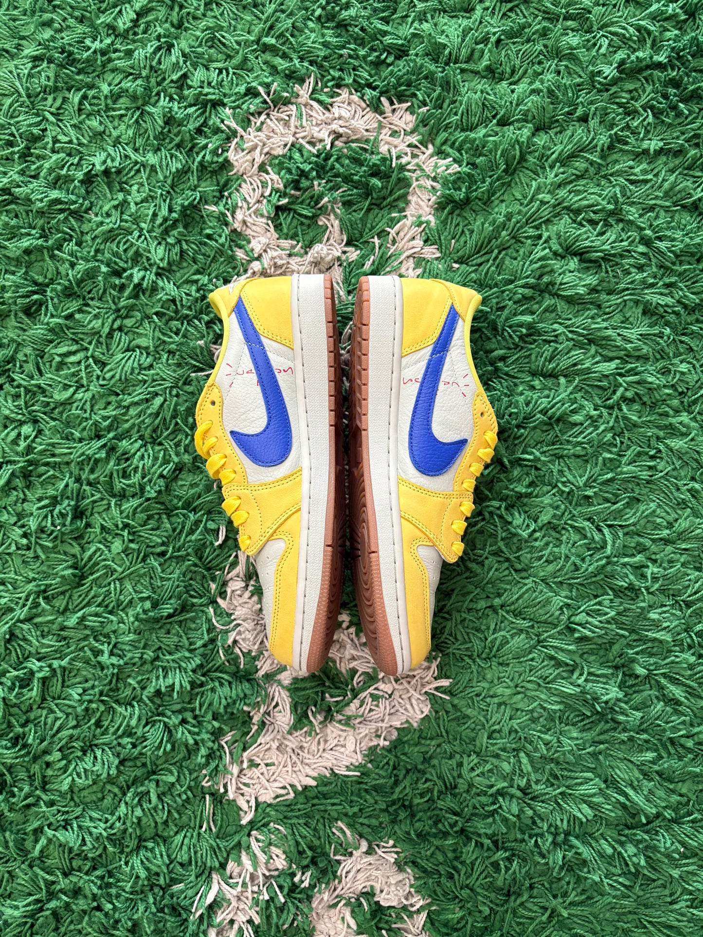 Travis Scott X Wmns Jordan Retro 1 Low “Canary”