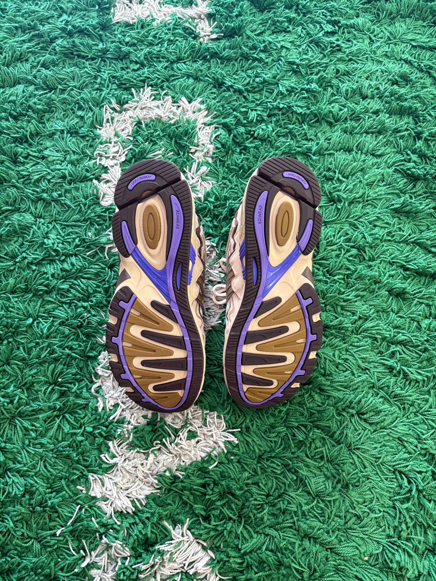 Adidas Bad Bunny Response CL “Paso Fino”