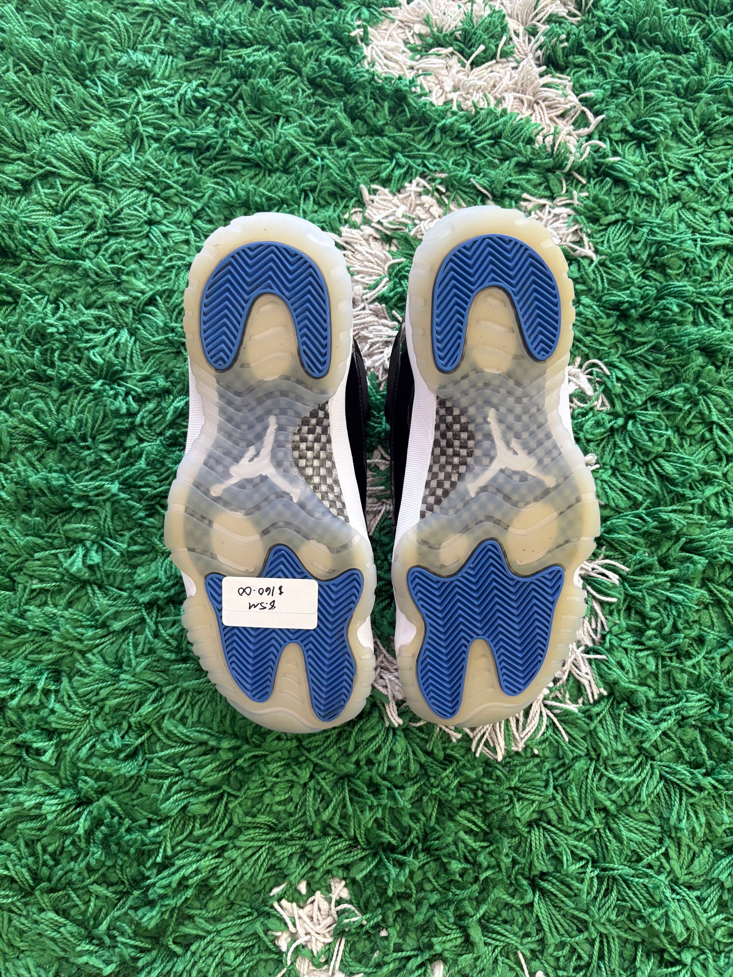 Jordan Retro 11 Low “Space Jam”