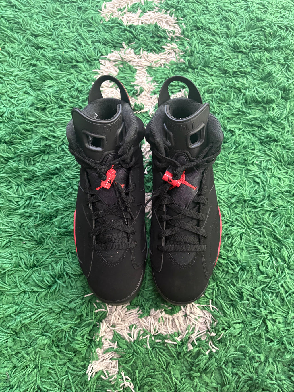 Jordan Retro 6 “Infrared Salesman”