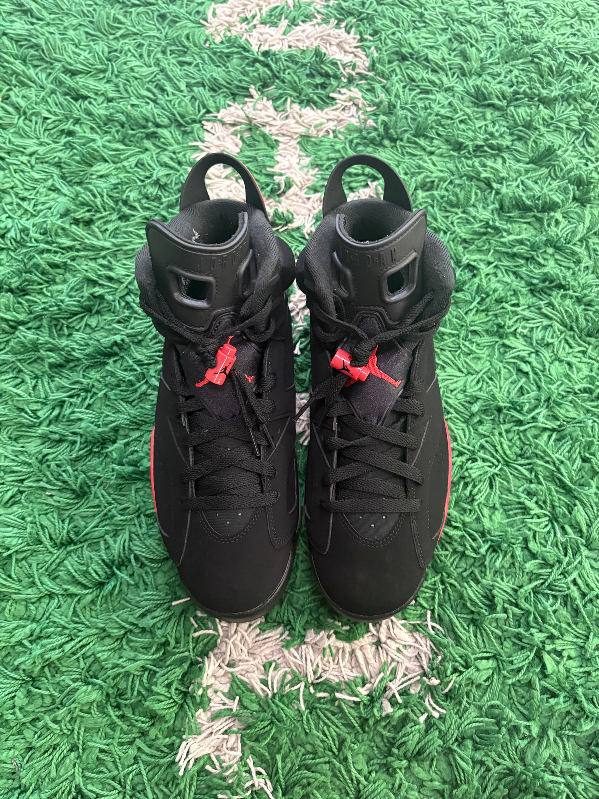 Jordan Retro 6 “Infrared Salesman”