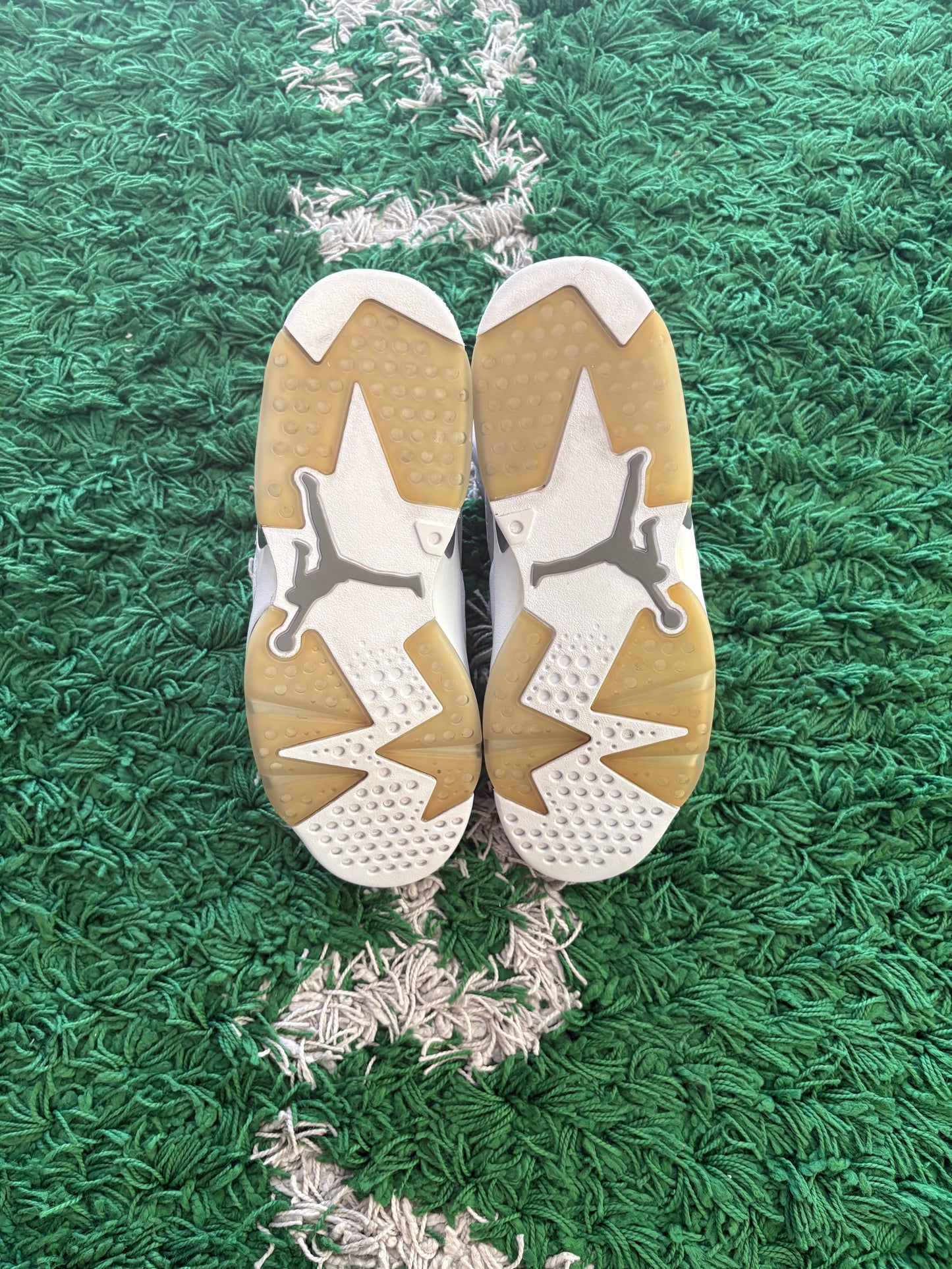 Jordan Retro 6 “Cool Grey”