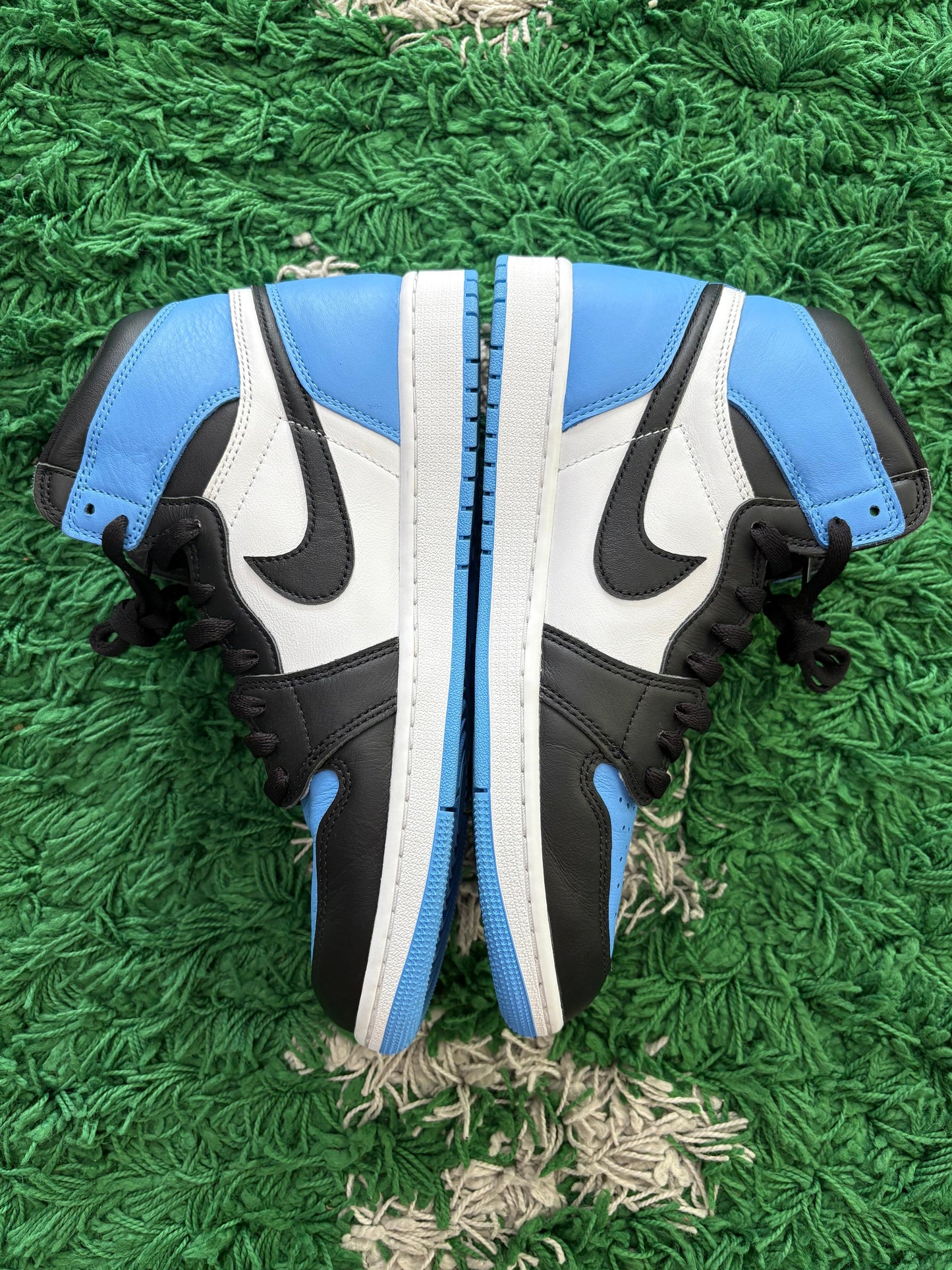 Jordan Retro 1 High “UNC Toe”