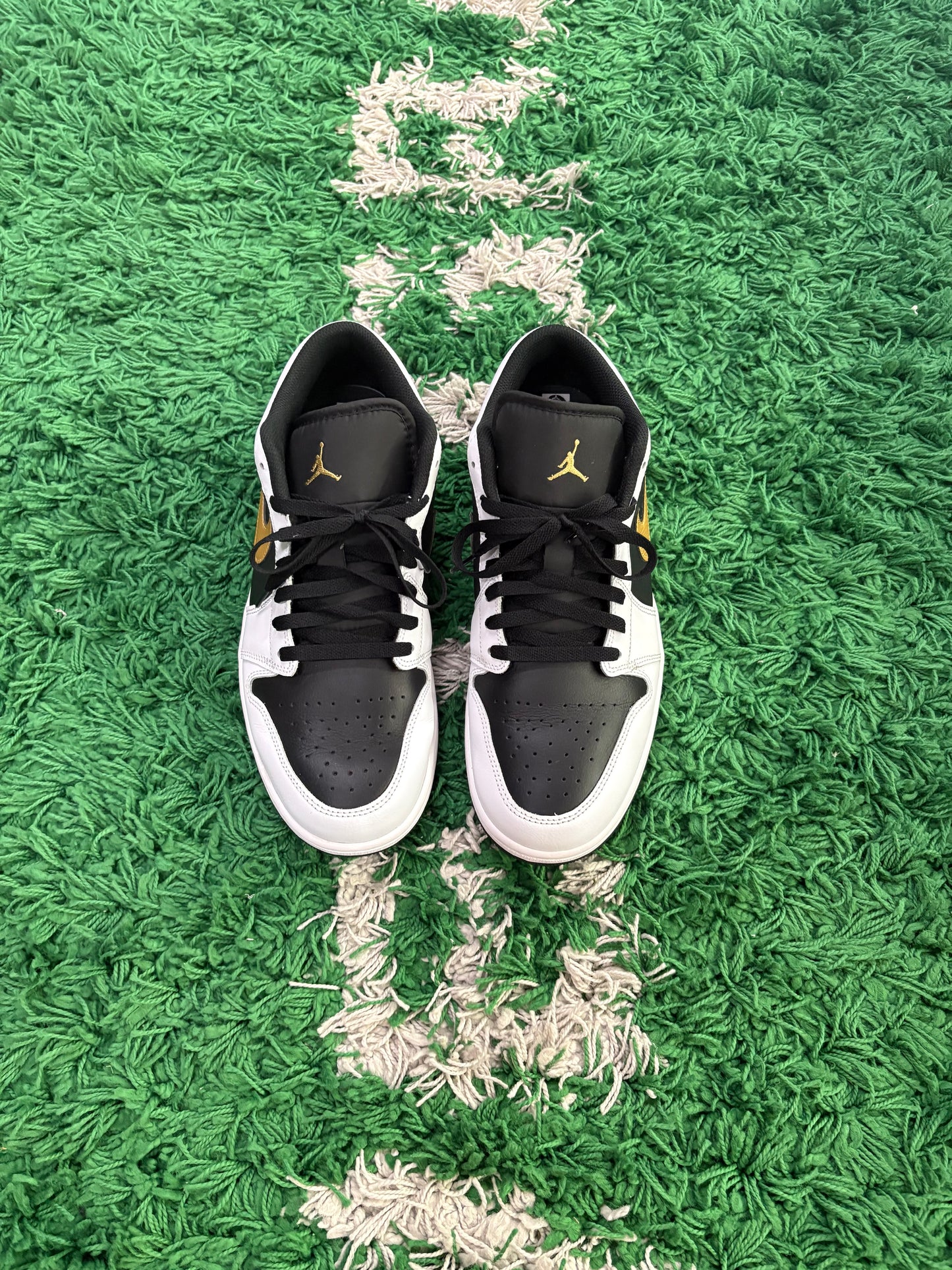 Jordan Retro 1 Low “Gold Swoosh”