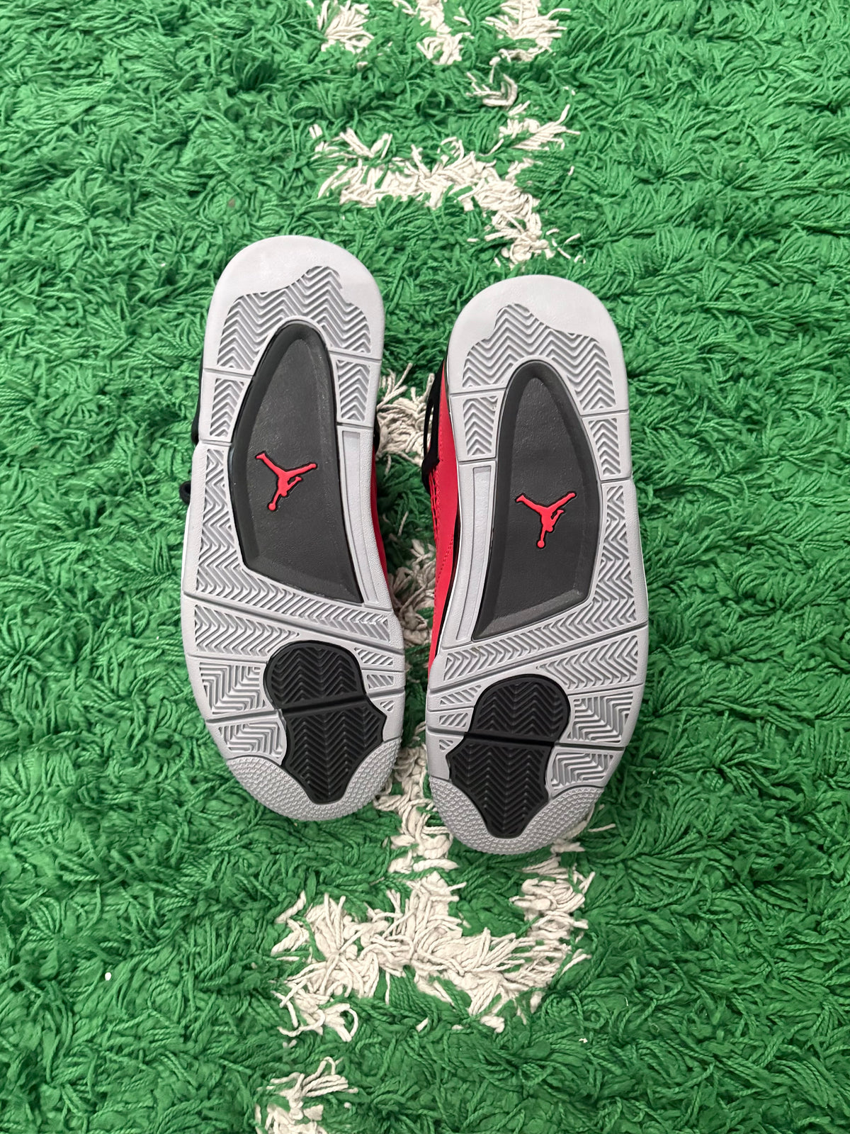 Jordan Retro 4 “Toro Bravo”