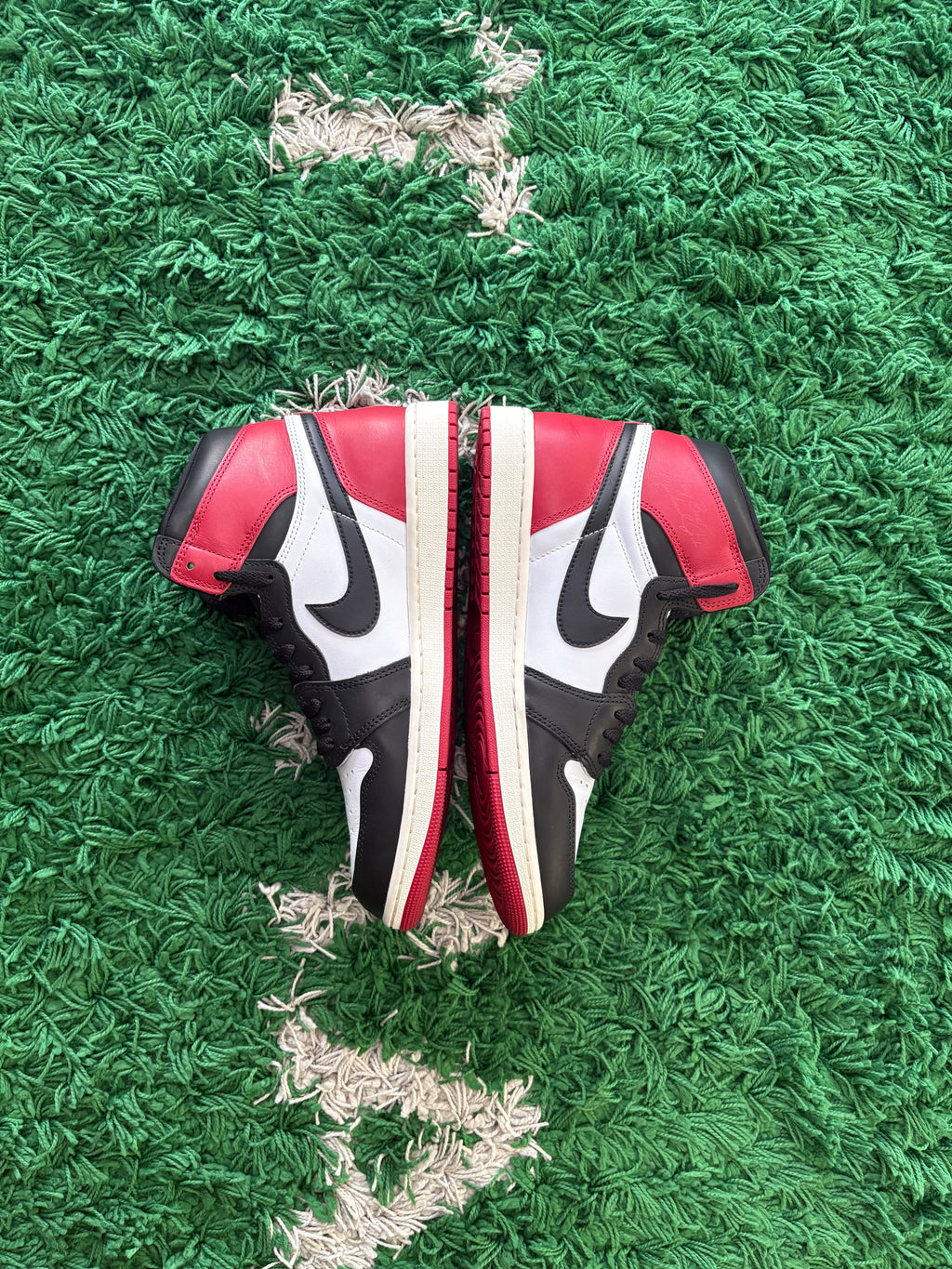 Jordan Retro 1 High “Black Toe Reimagined”