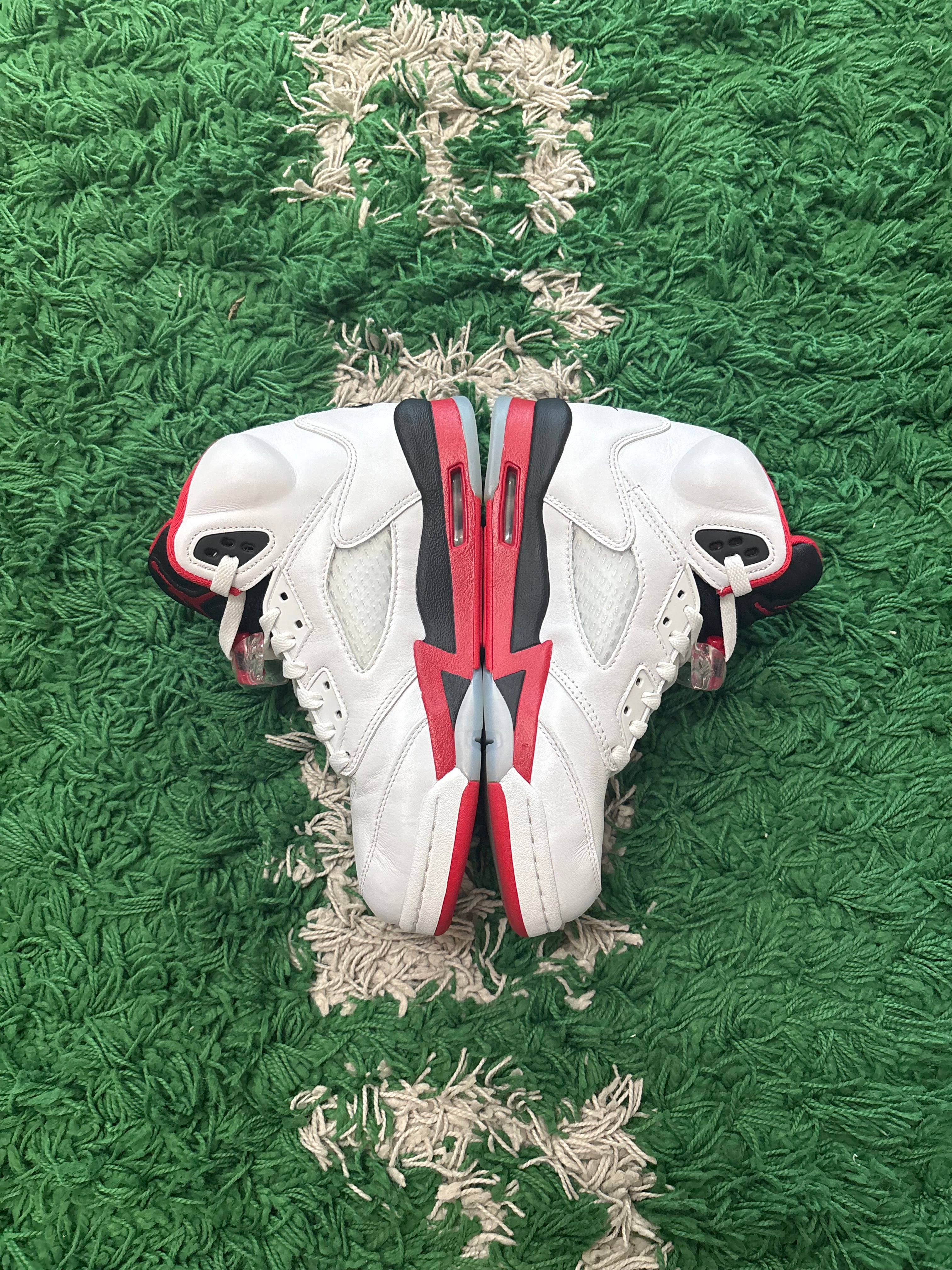 Jordan Retro 5 “Fire Red”