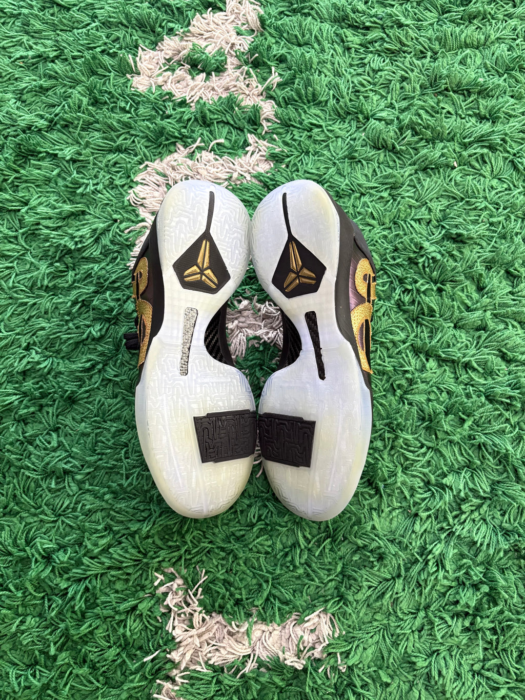 Kobe 5 Protro Year of the Mamba “Eggplant”