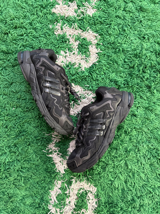 Bad Bunny Adidas Response CL “triple black”