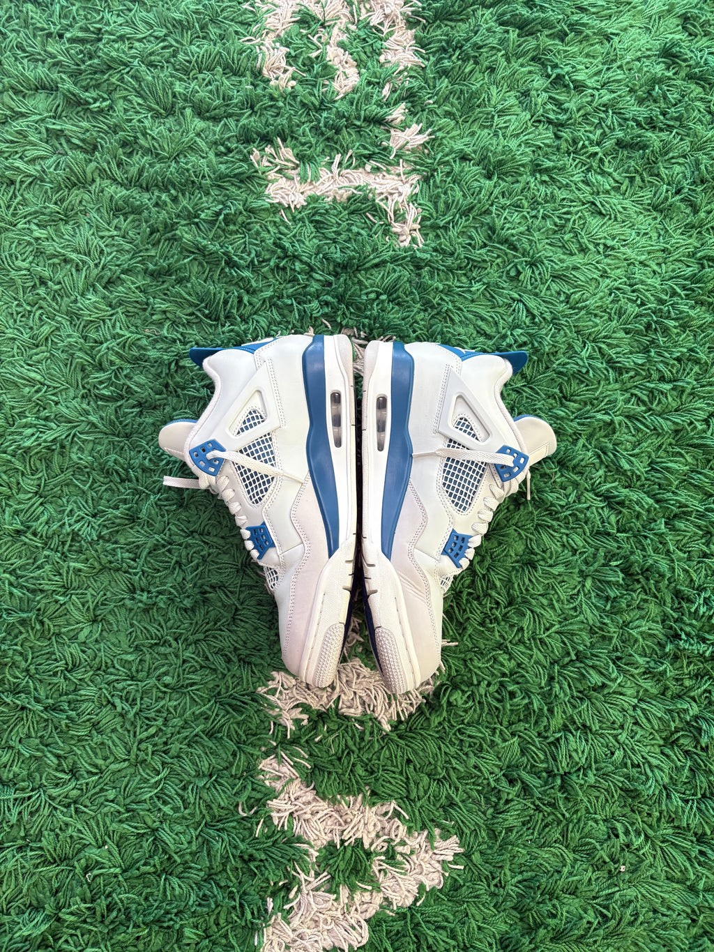 Jordan Retro 4 “Military Blue” 2024