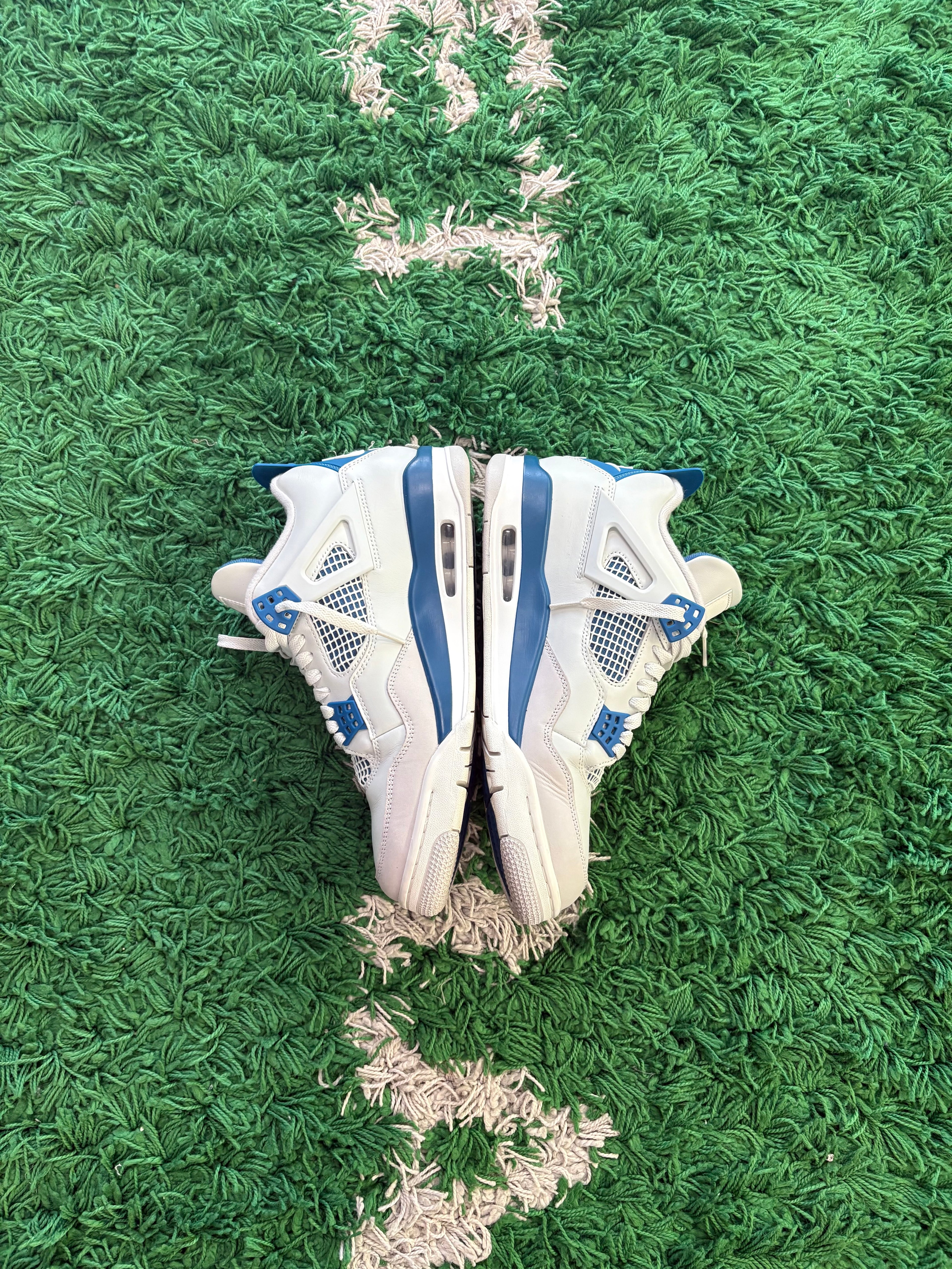 Jordan Retro 4 “Military Blue” 2024