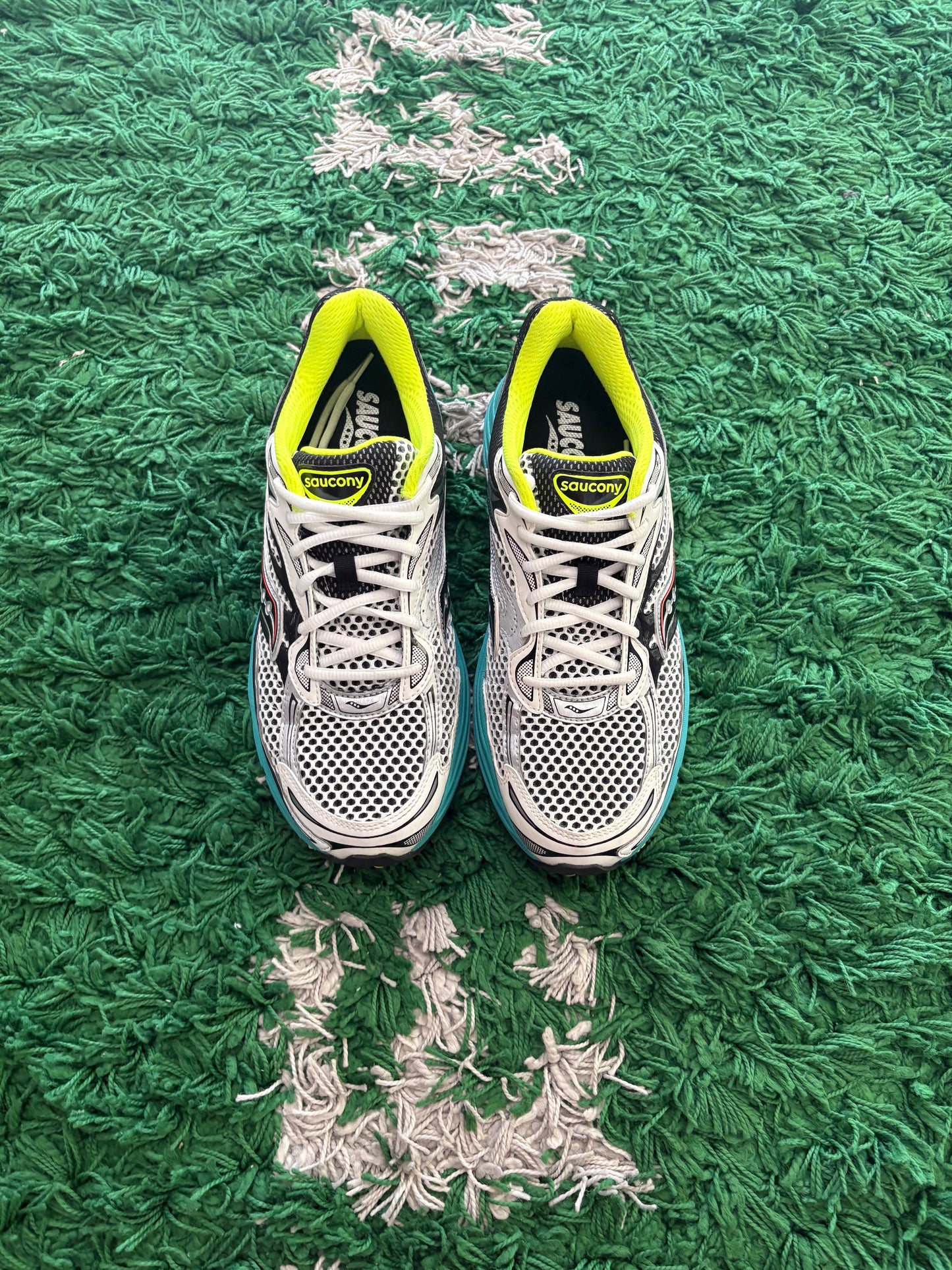 Saucony Progrid Omni 9 “Silver Mutant”