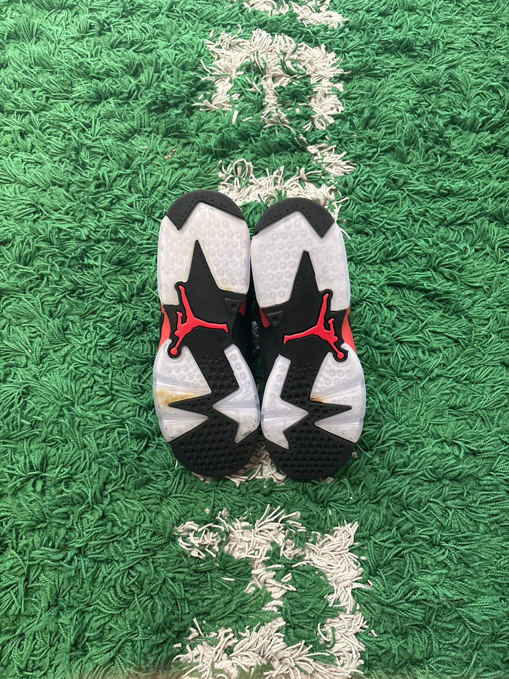 Jordan Retro 6 “Infrared Salesman”
