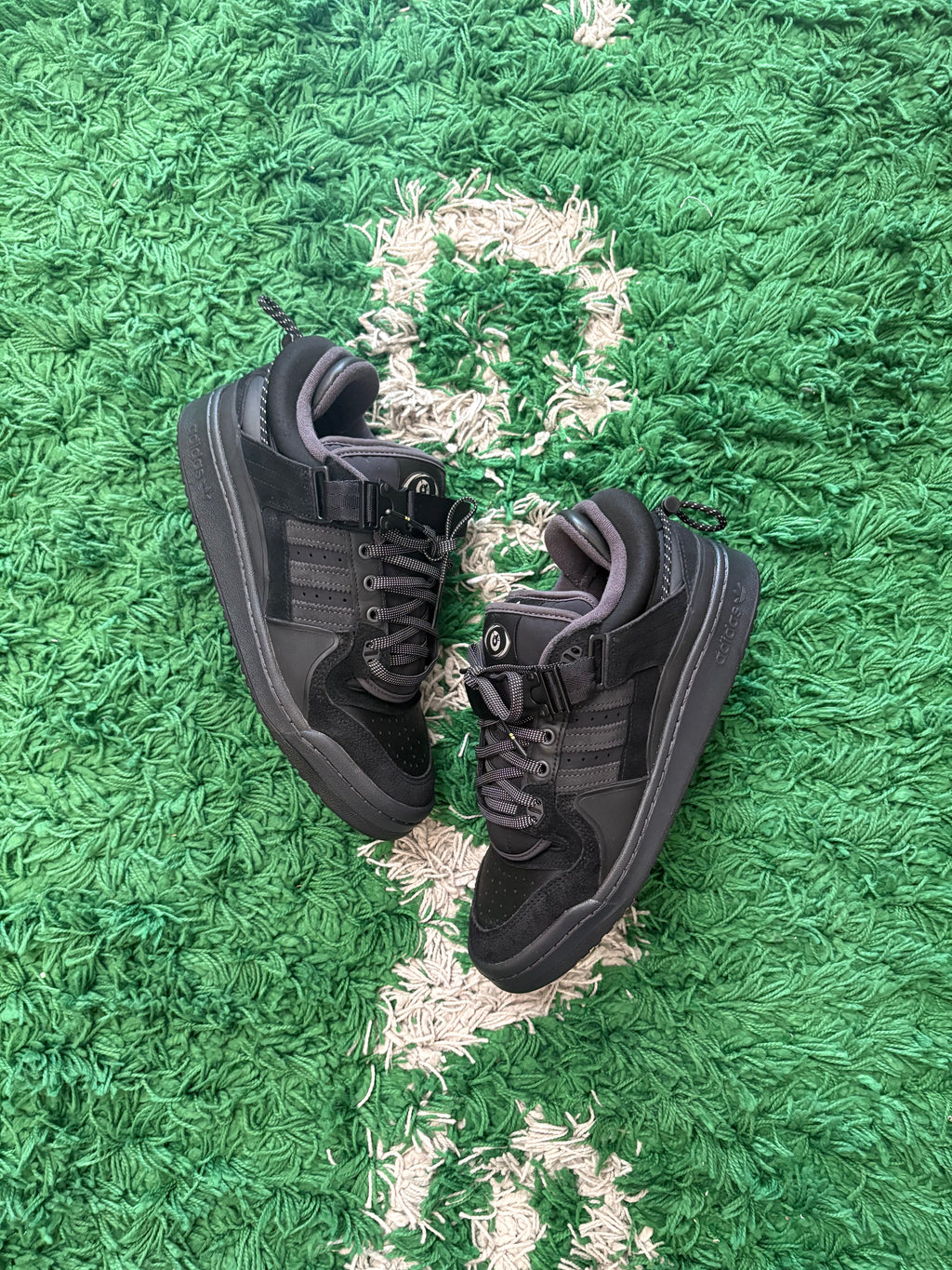 Adidas Bad Bunny Forum “Back To School”
