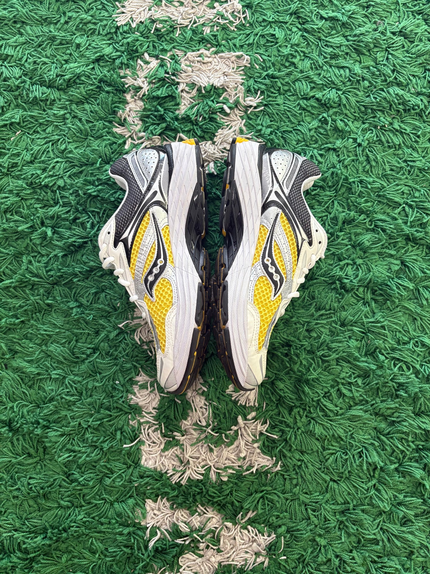 Saucony Progrid Omni 9 “Lemon Silver”