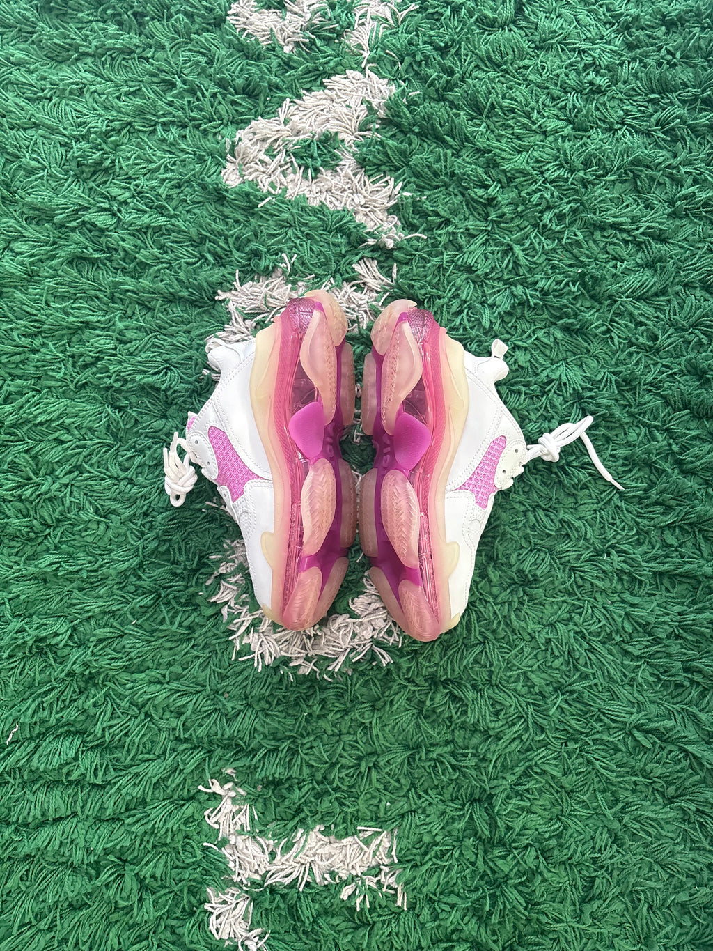 Valenciana Triple S Clear Sole Trainer “White Pink”