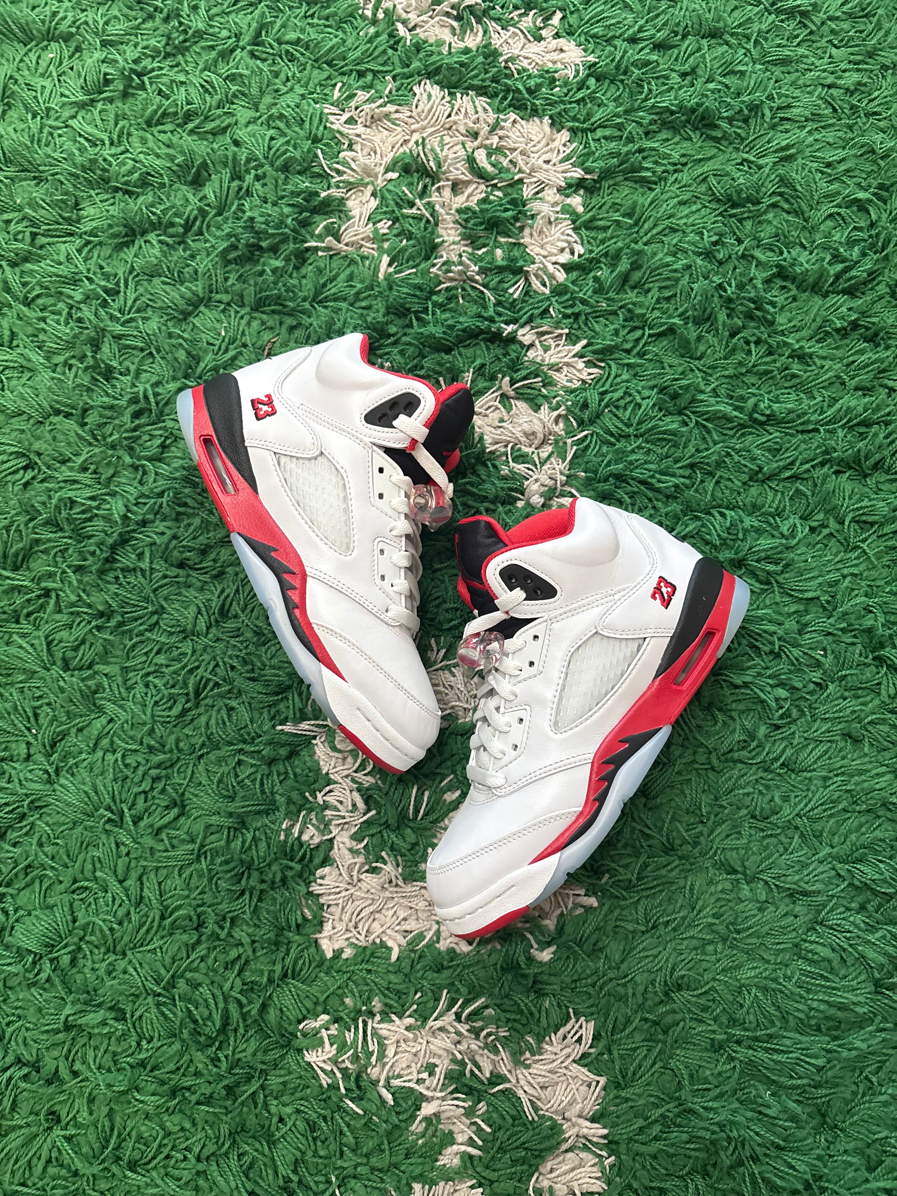 Jordan Retro 5 “Fire Red”