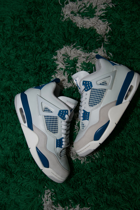 Jordan Retro “4 Military Blue”