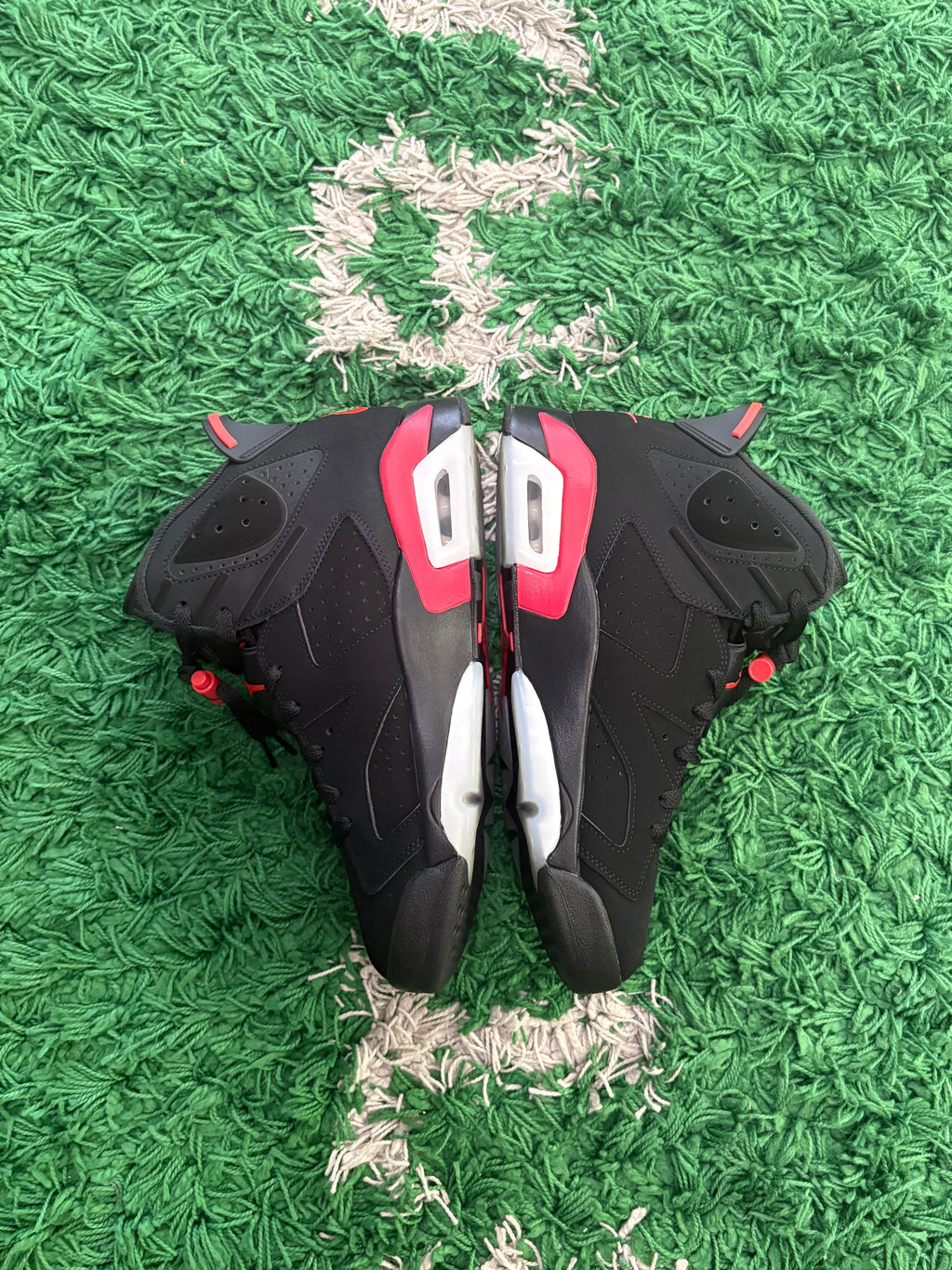Jordan Retro 6 “Infrared Salesman”