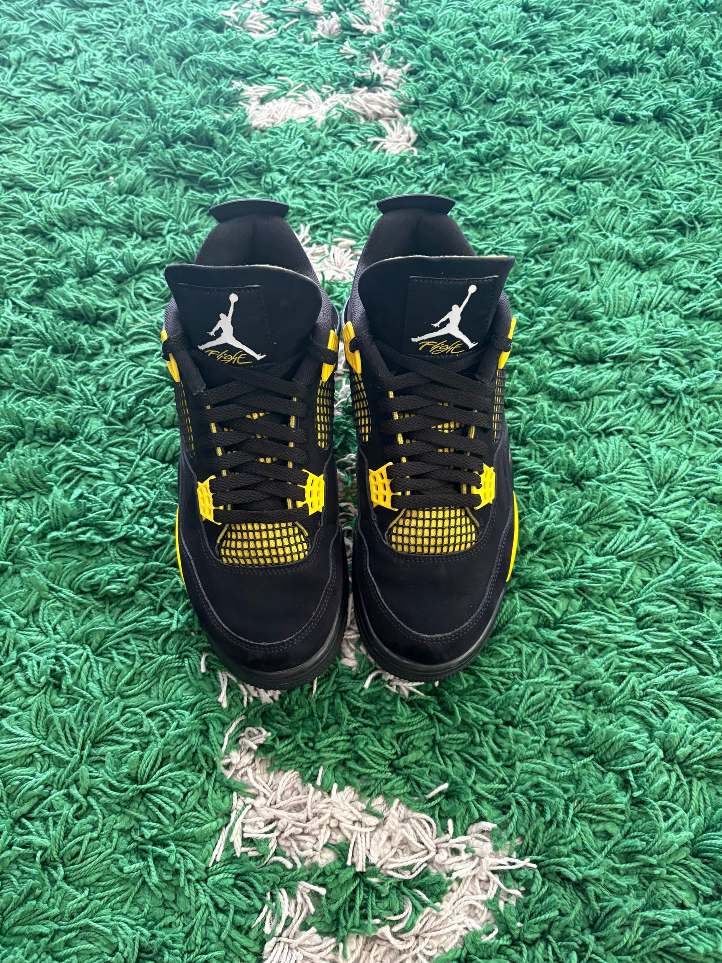 Jordan Retro 4 “Thunder”