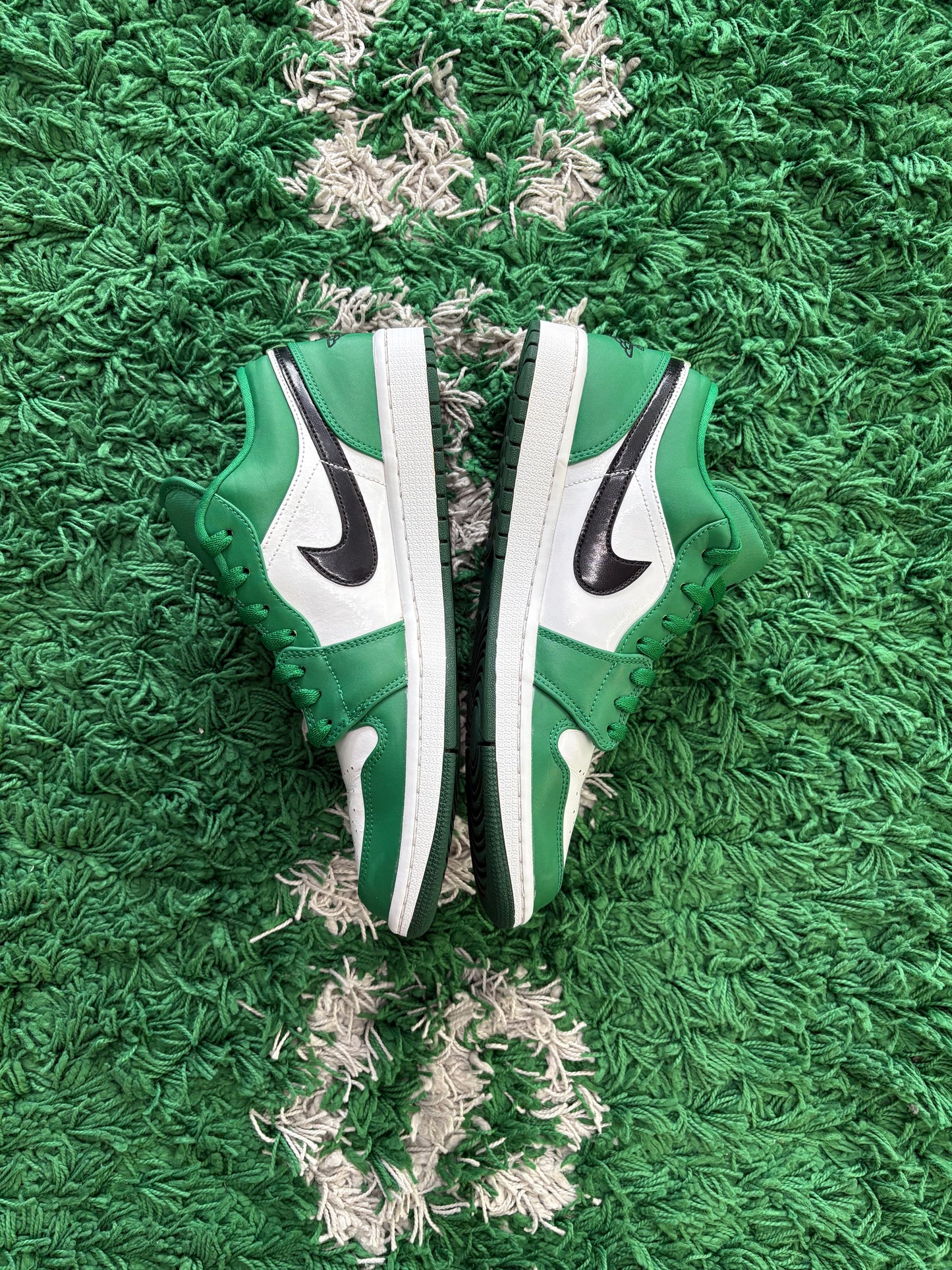Jordan Retro 1 Low “Pine Green”