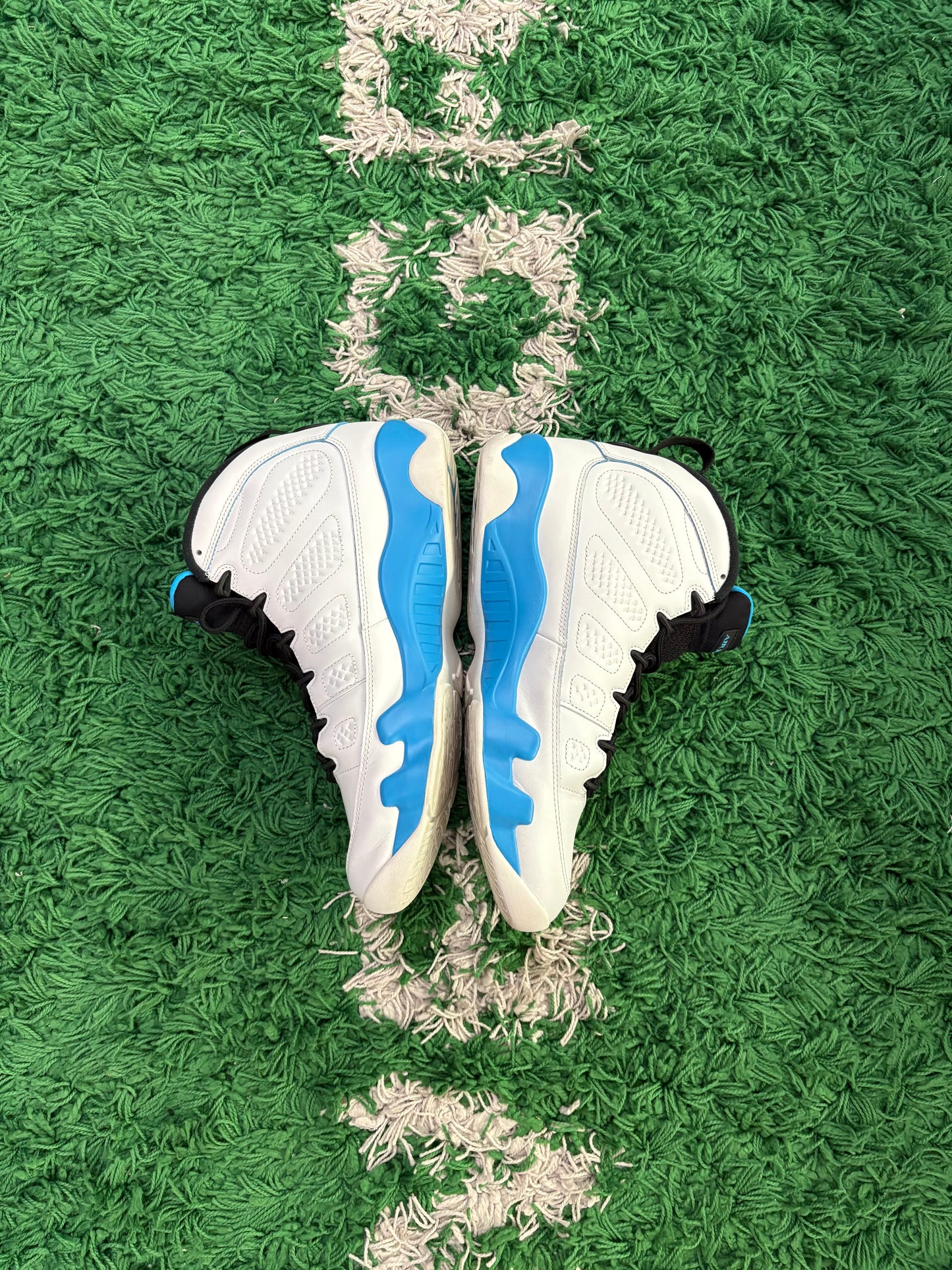 Jordan Retro 9 “Powder Blue”