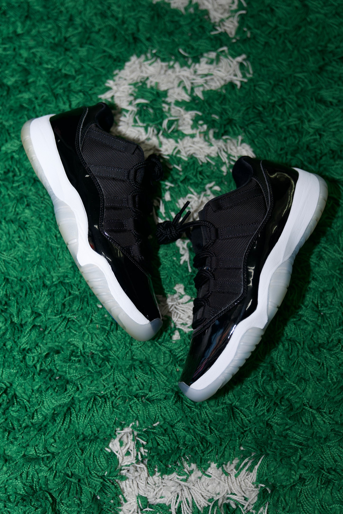 Jordan Retro 11 Low “Space Jam”