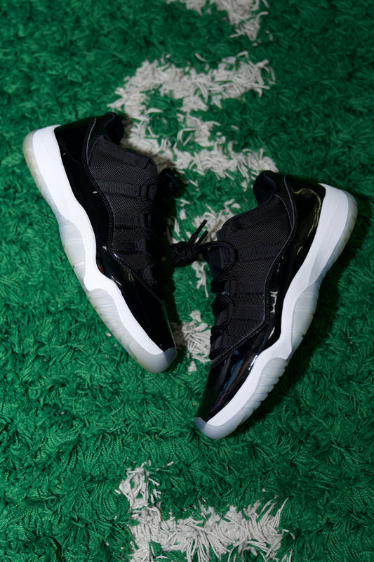 Jordan Retro 11 Low “Space Jam”