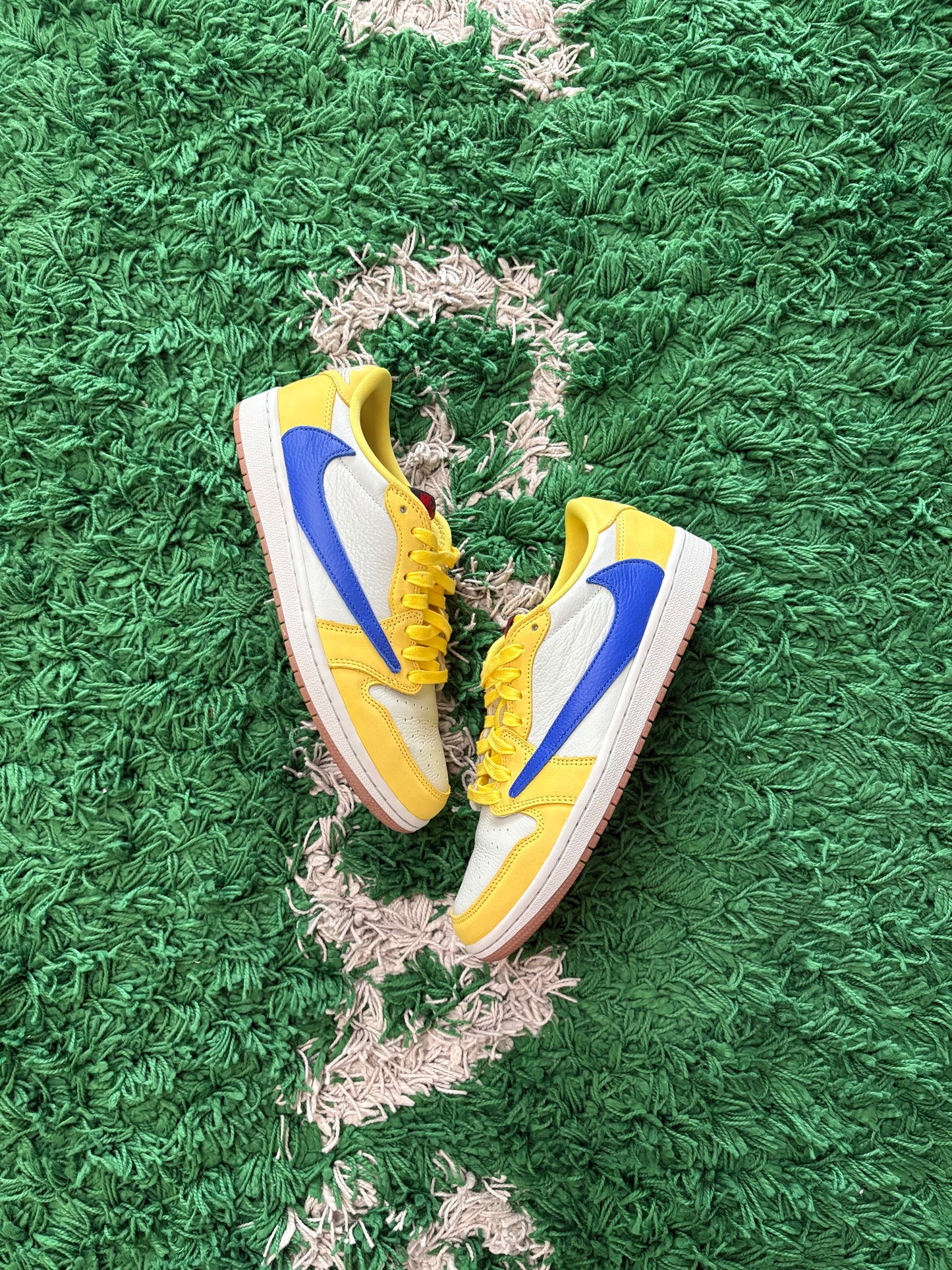 Travis Scott X Wmns Jordan Retro 1 Low “Canary”