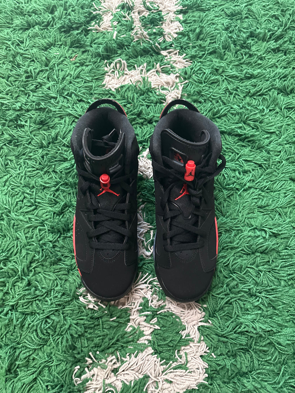Jordan Retro 6 “Infrared Salesman”