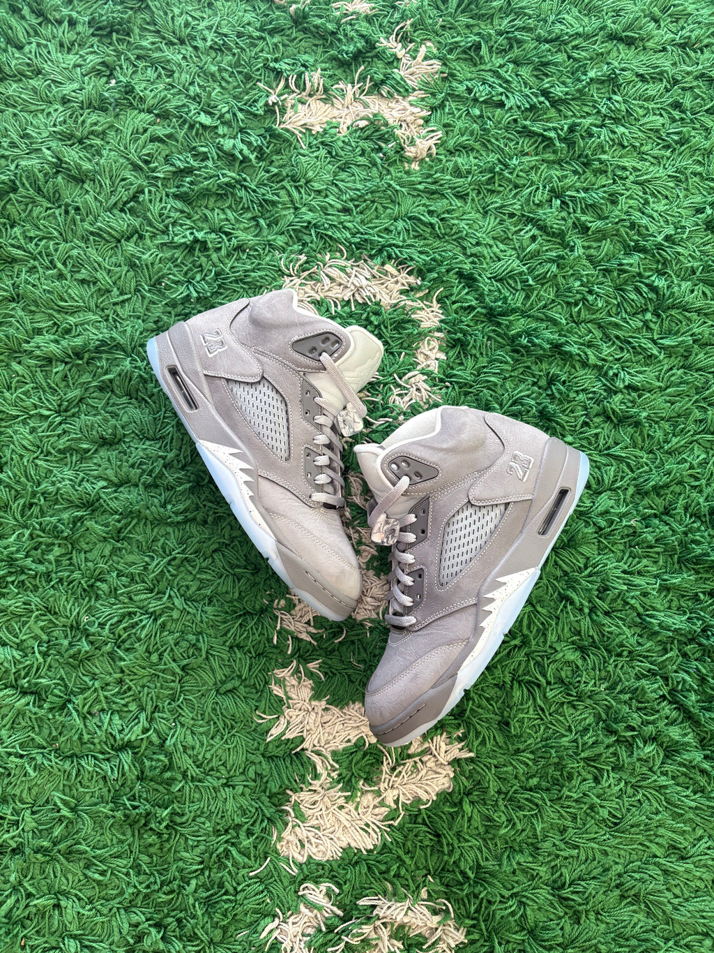 Jordan Retro 5 “Wolf Grey”
