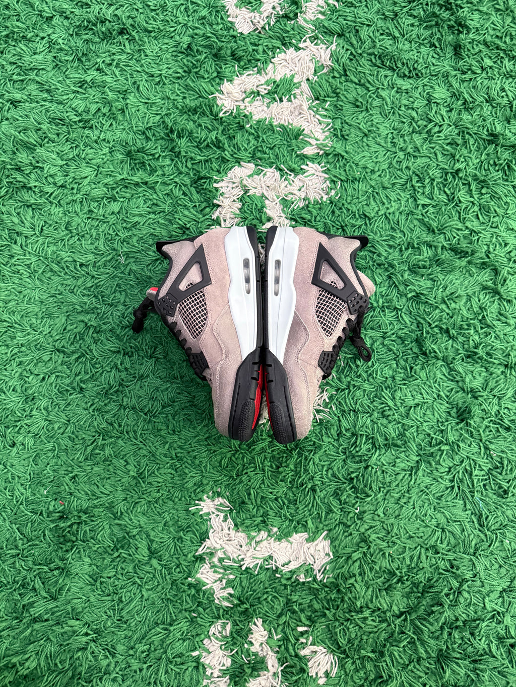 Jordan Retro 4 “Taupe Haze”